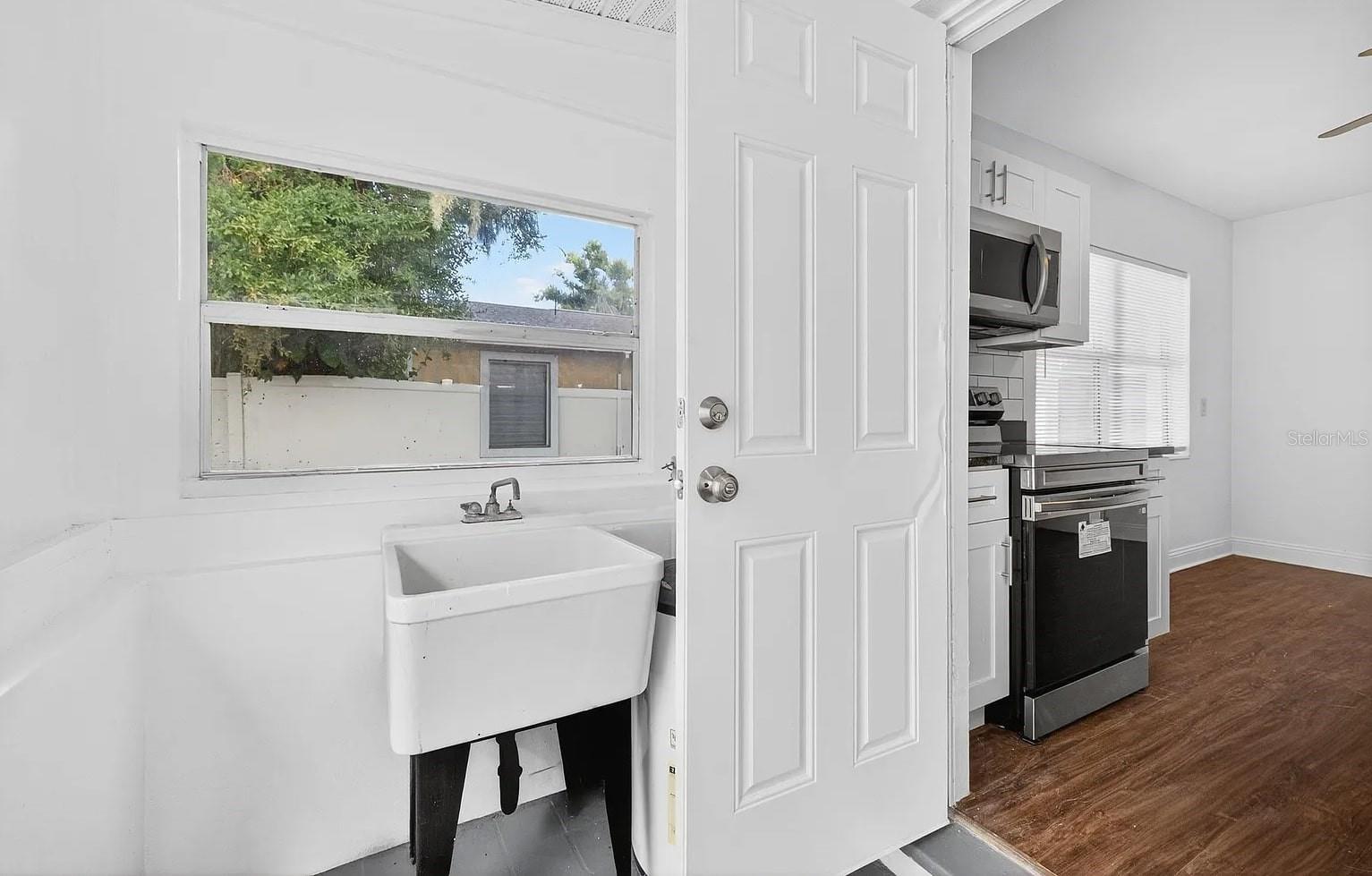 Image 16 of 20 For 5517 Gulfport Boulevard S 5517