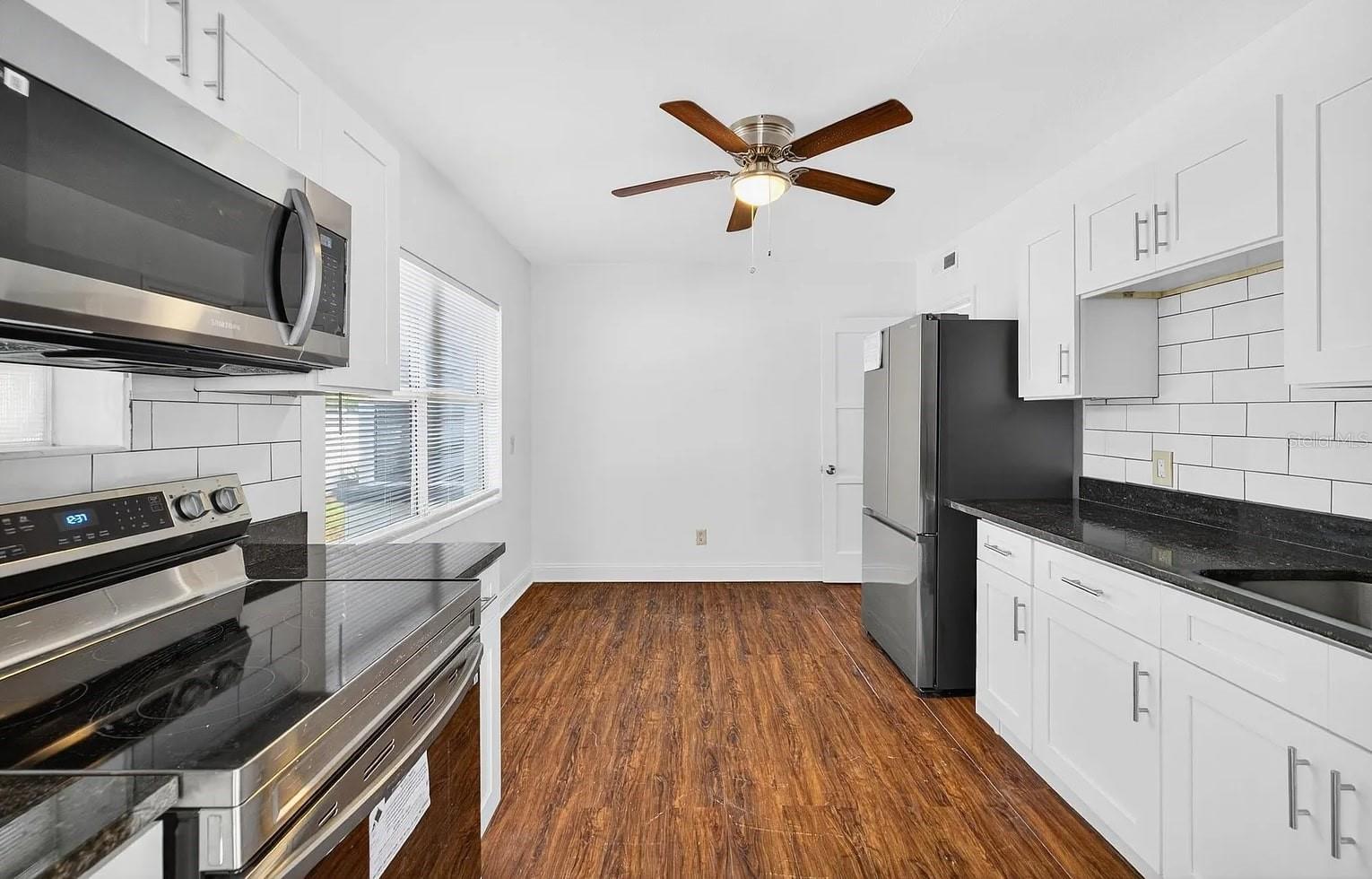 Image 17 of 20 For 5517 Gulfport Boulevard S 5517