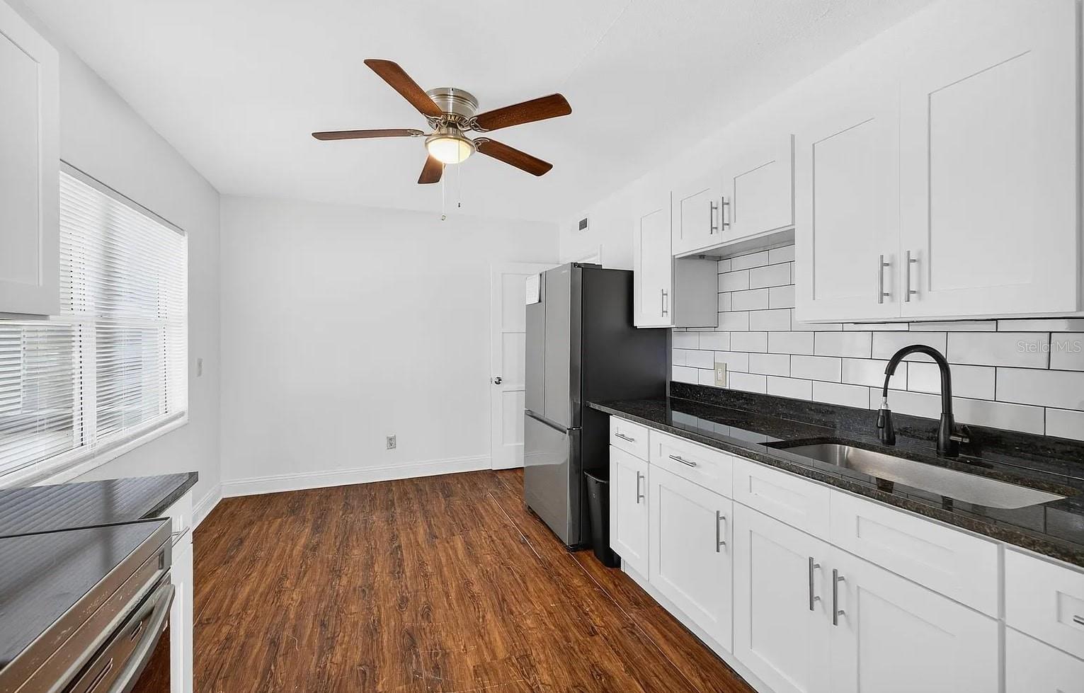 Image 18 of 20 For 5517 Gulfport Boulevard S 5517