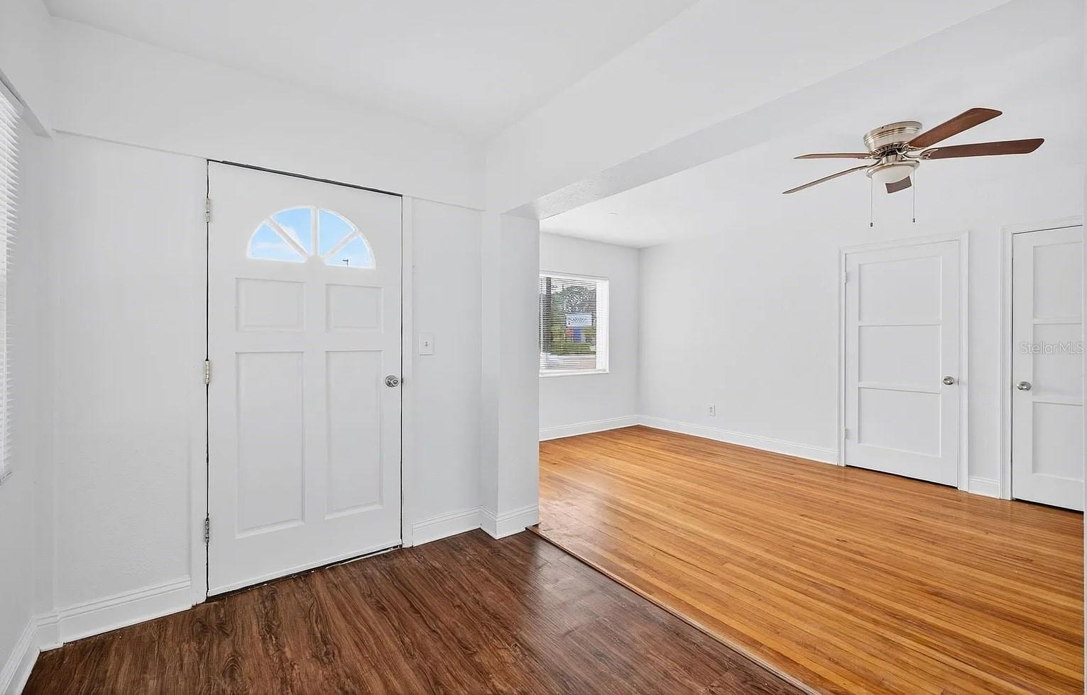 Image 4 of 20 For 5517 Gulfport Boulevard S 5517