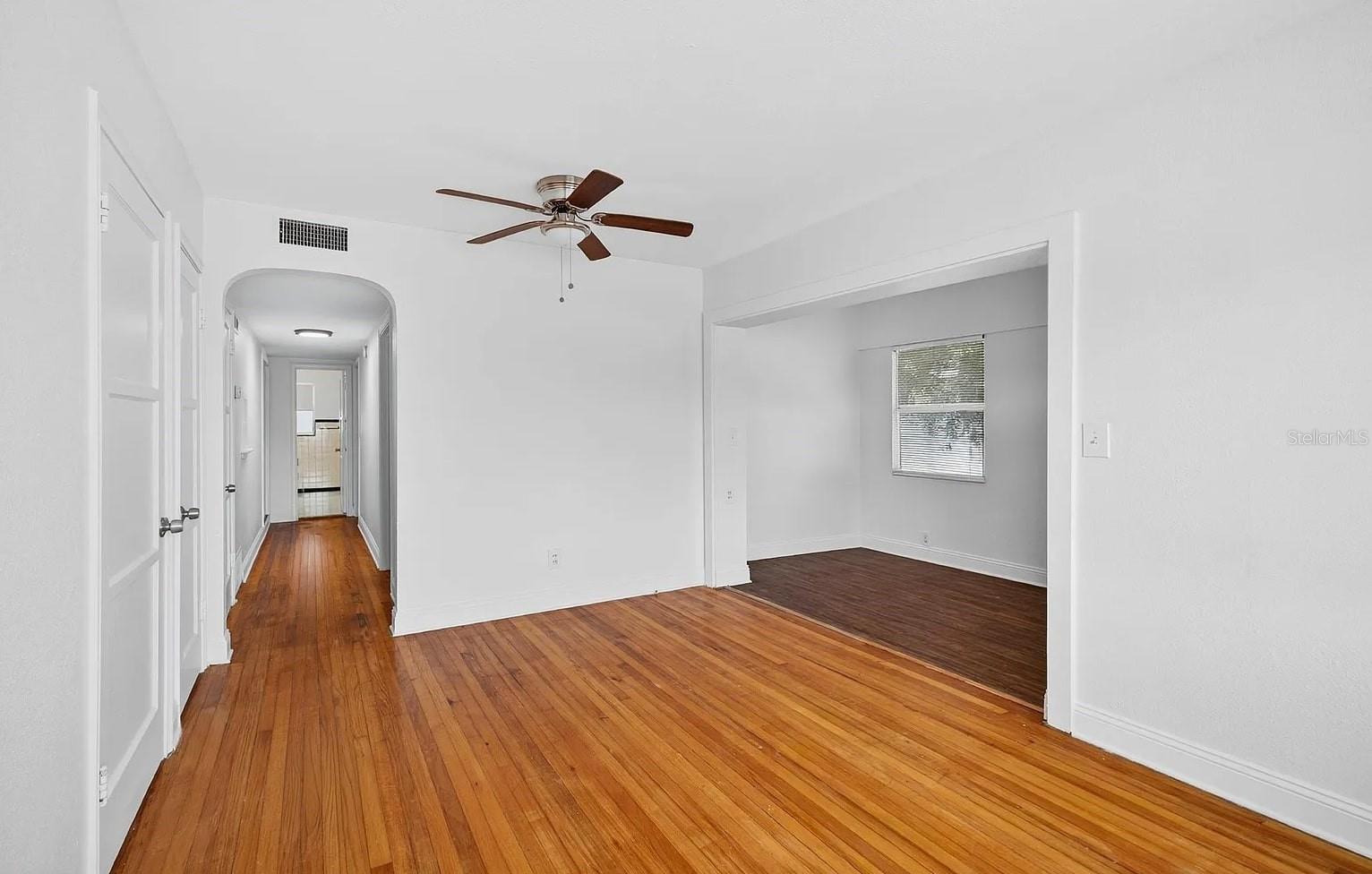 Image 6 of 20 For 5517 Gulfport Boulevard S 5517