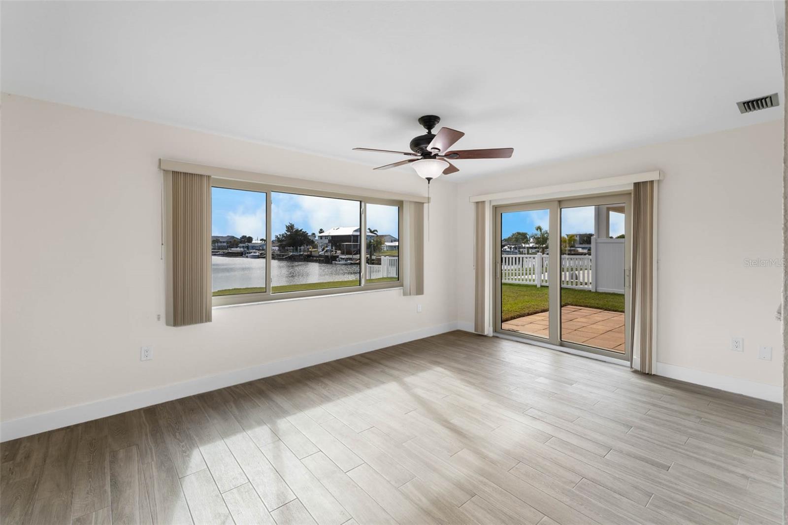 Image 14 of 35 For 3476 Gulfview Drive