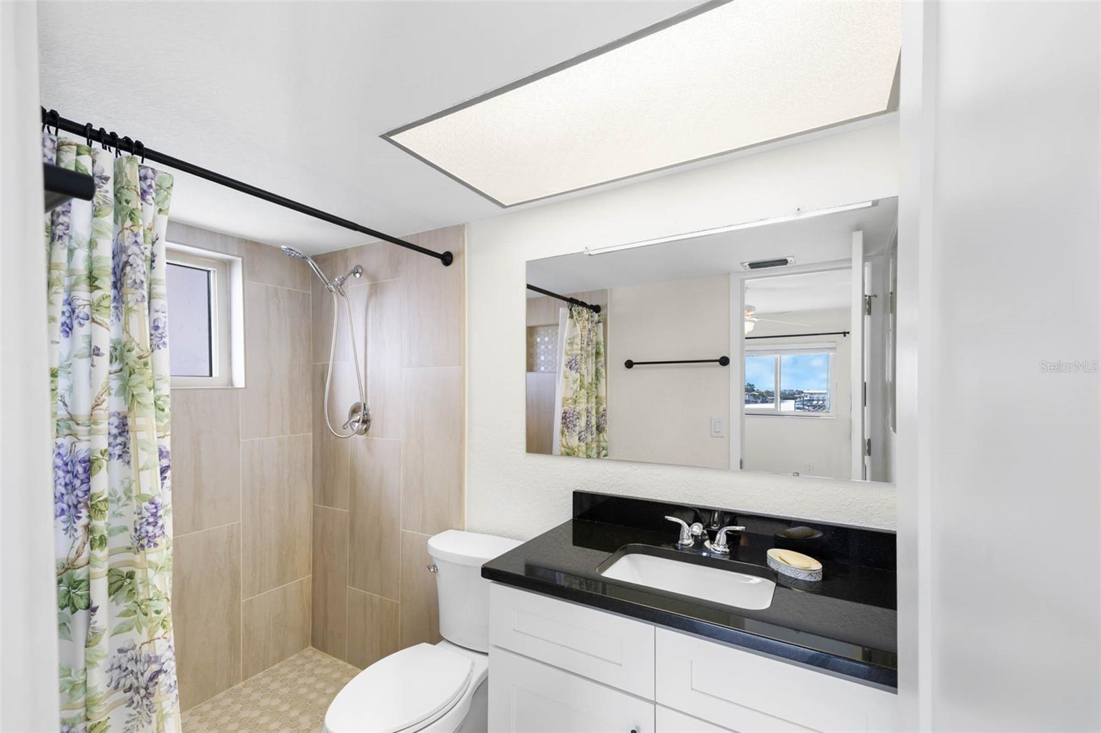 Image 18 of 35 For 3476 Gulfview Drive