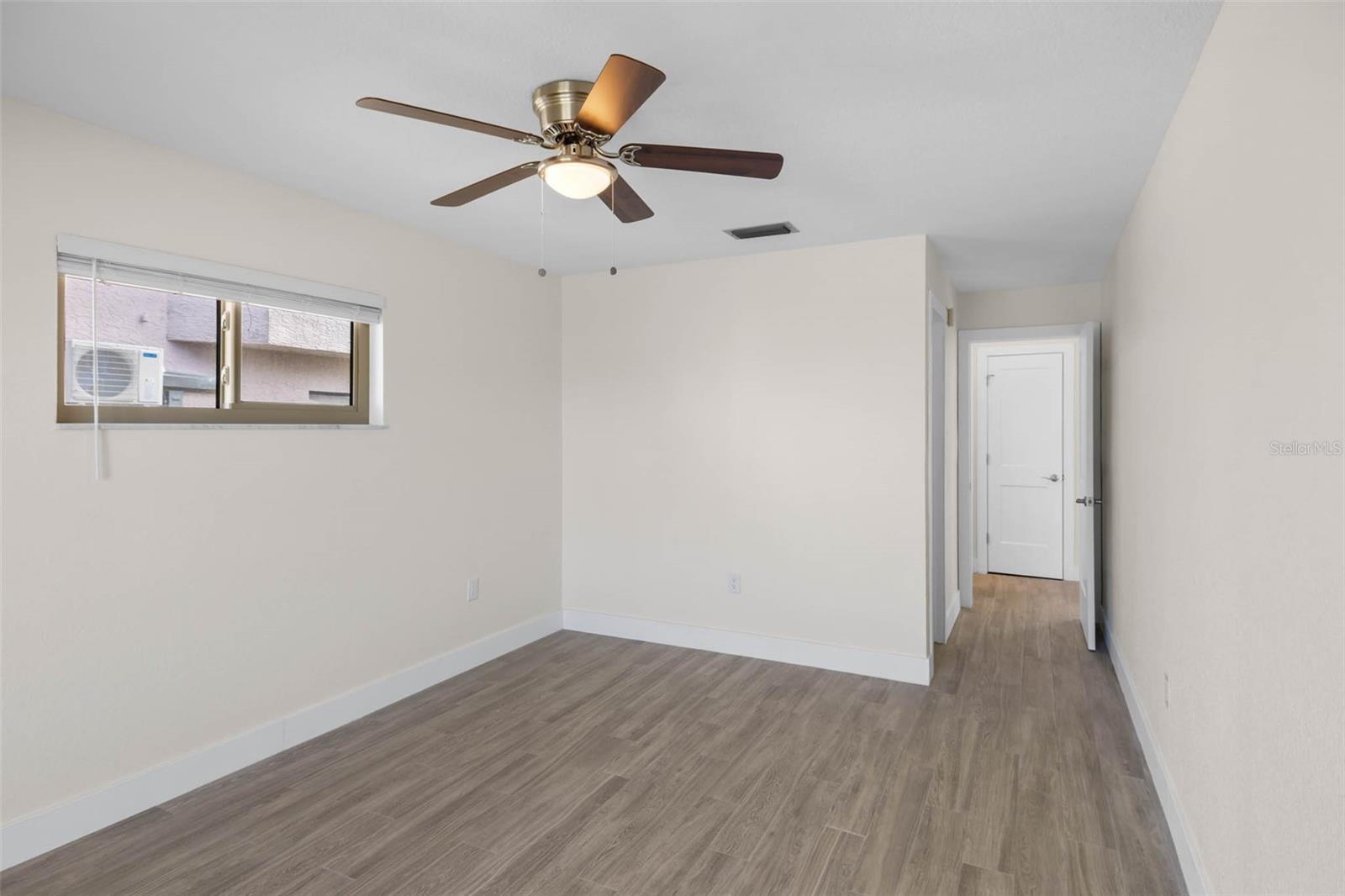 Image 21 of 35 For 3476 Gulfview Drive