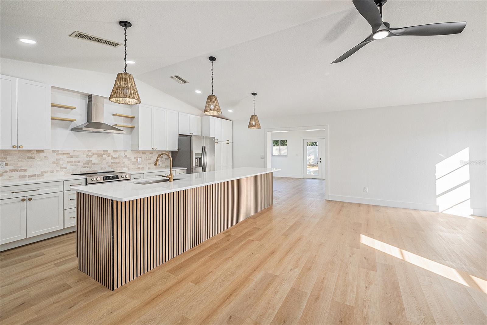 Image 6 of 20 For 11707 Cypress Park Street