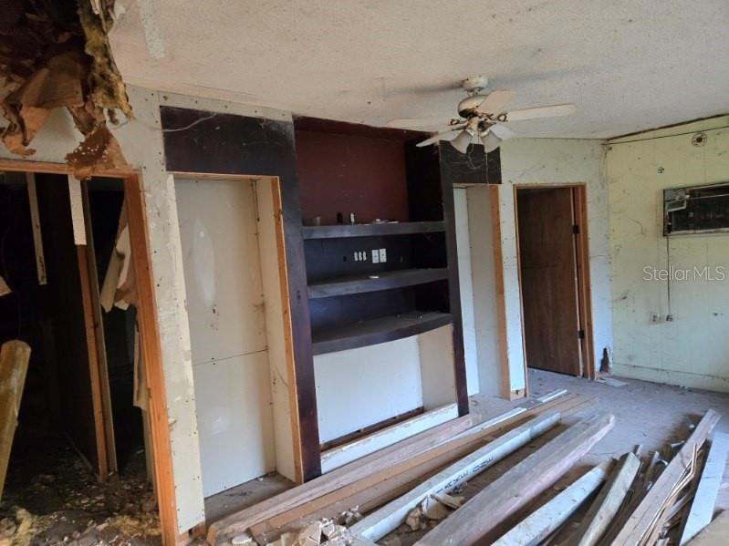 Image 25 of 61 For 6942 Angus Valley Drive