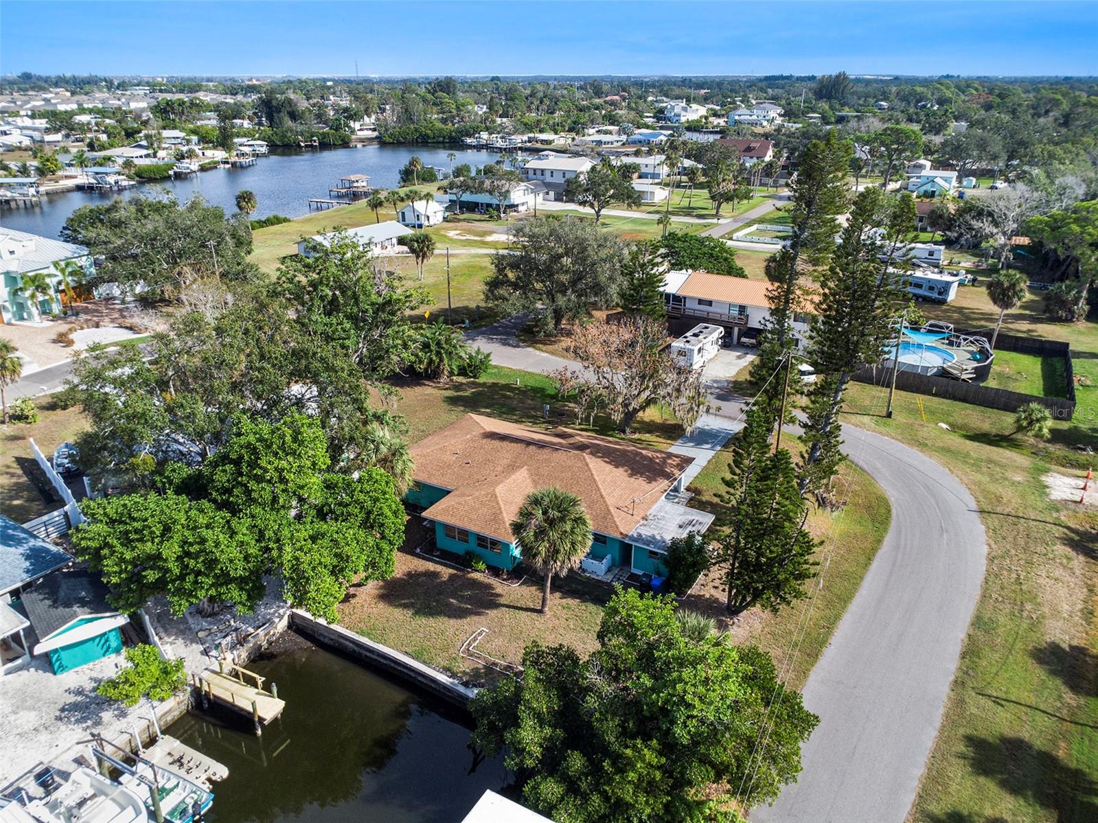 Image 15 of 16 For 301 Carlyle Boulevard