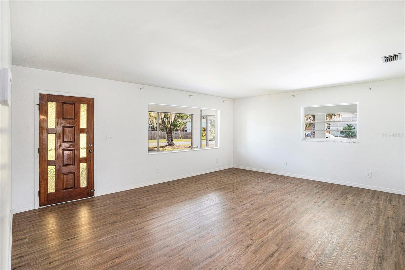 Image 3 of 16 For 301 Carlyle Boulevard