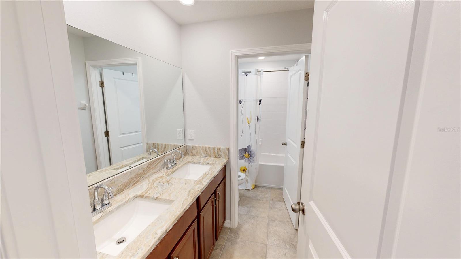 Image 26 of 84 For 17034 Yellow Pine Street