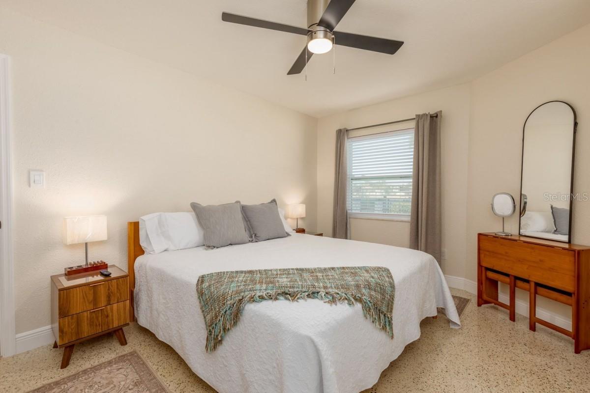 Image 14 of 19 For 16114 5th Street E