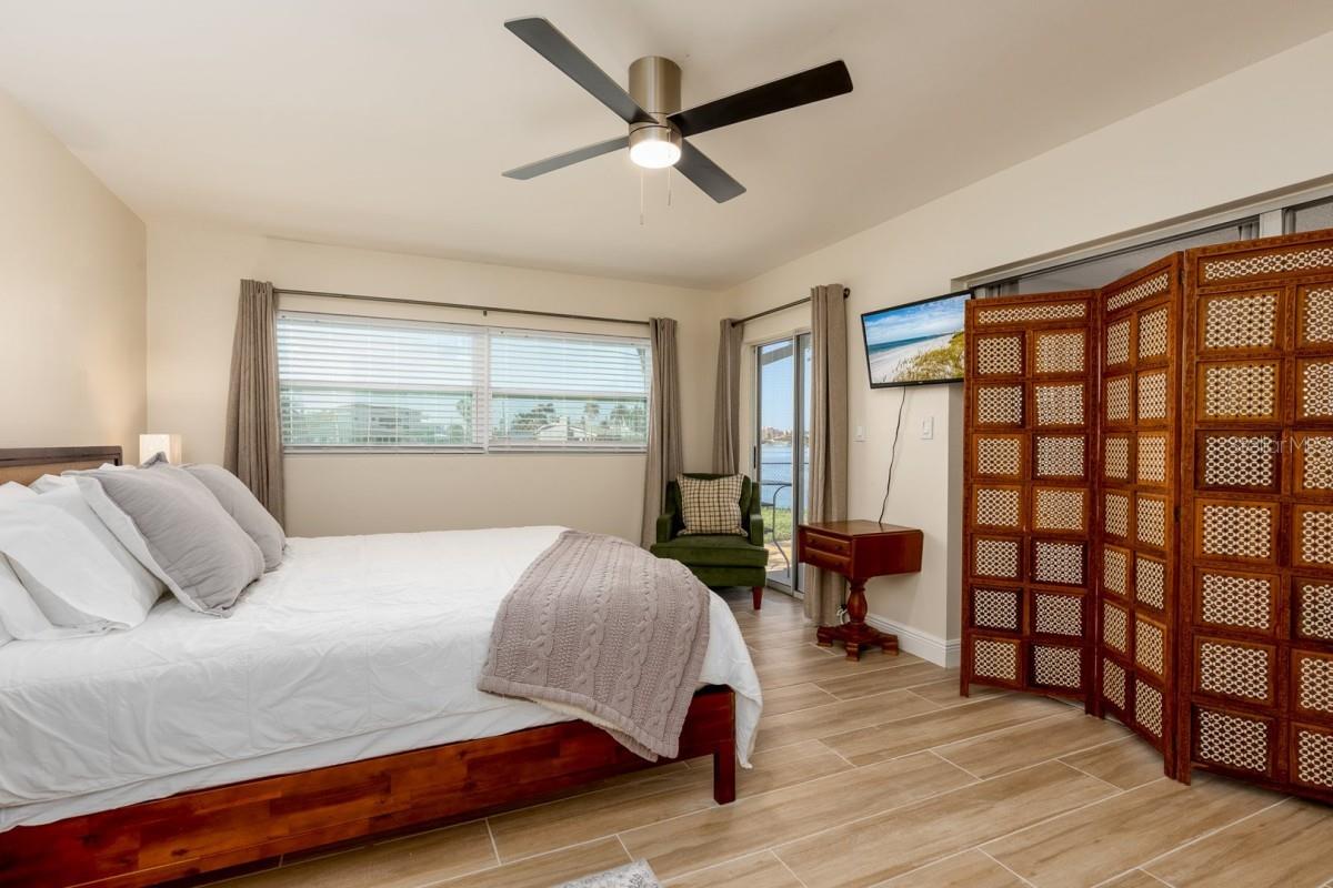 Image 16 of 19 For 16114 5th Street E