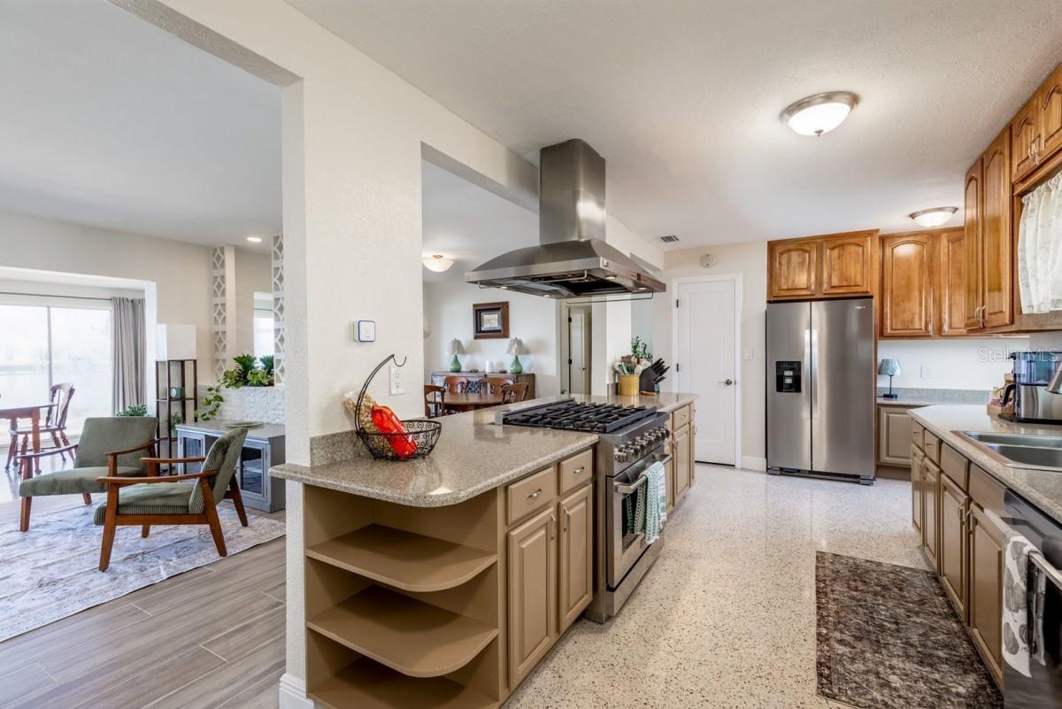 Image 8 of 19 For 16114 5th Street E