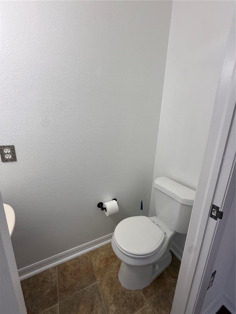 Image 12 of 35 For 10110 Abington Place