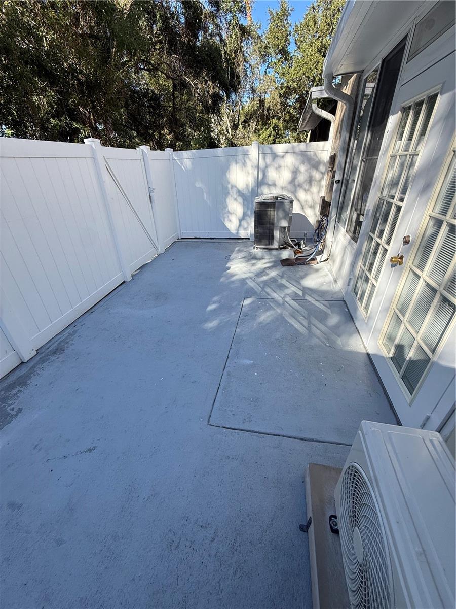 Image 28 of 35 For 10110 Abington Place