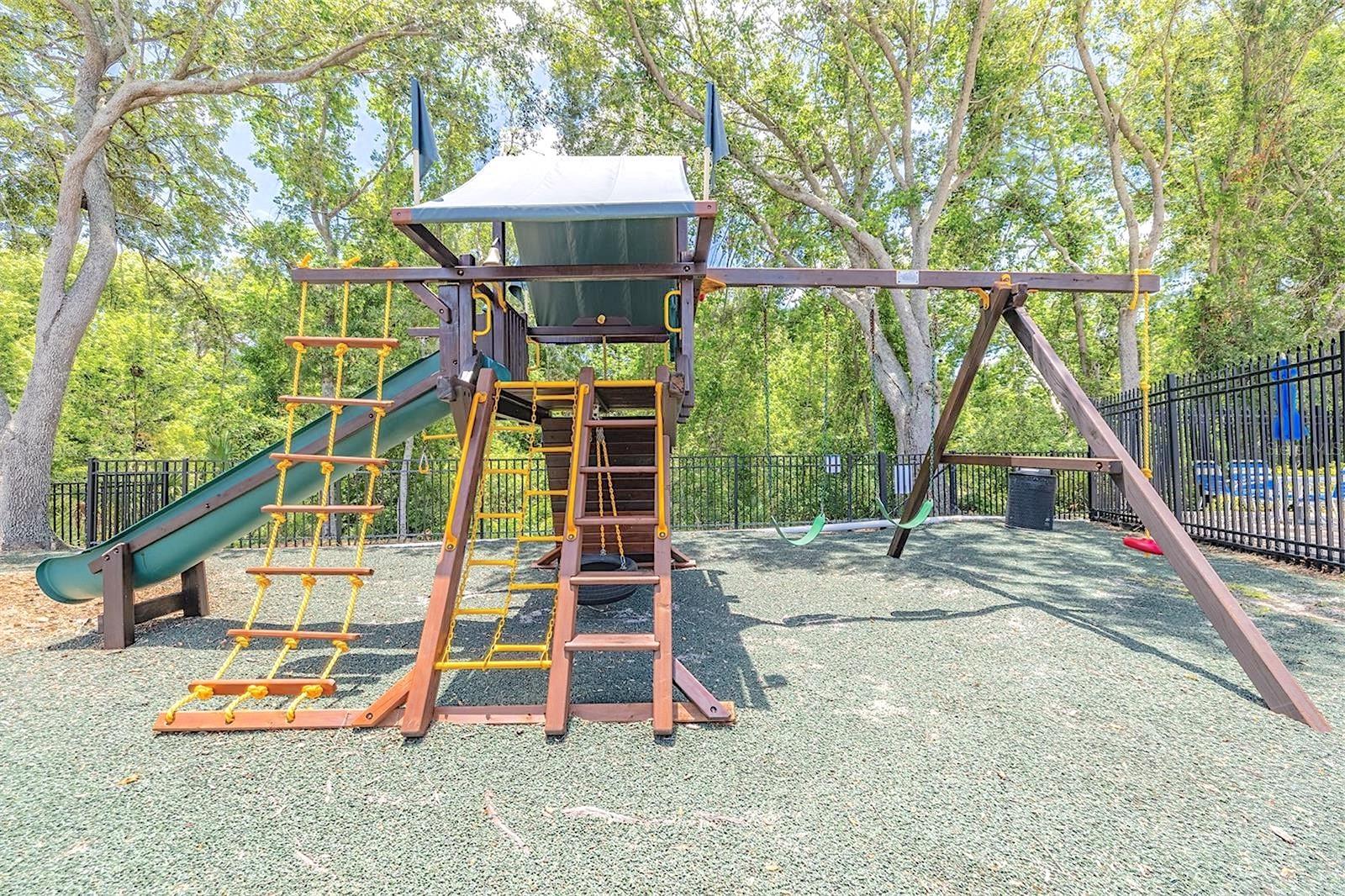 Image 31 of 35 For 10110 Abington Place