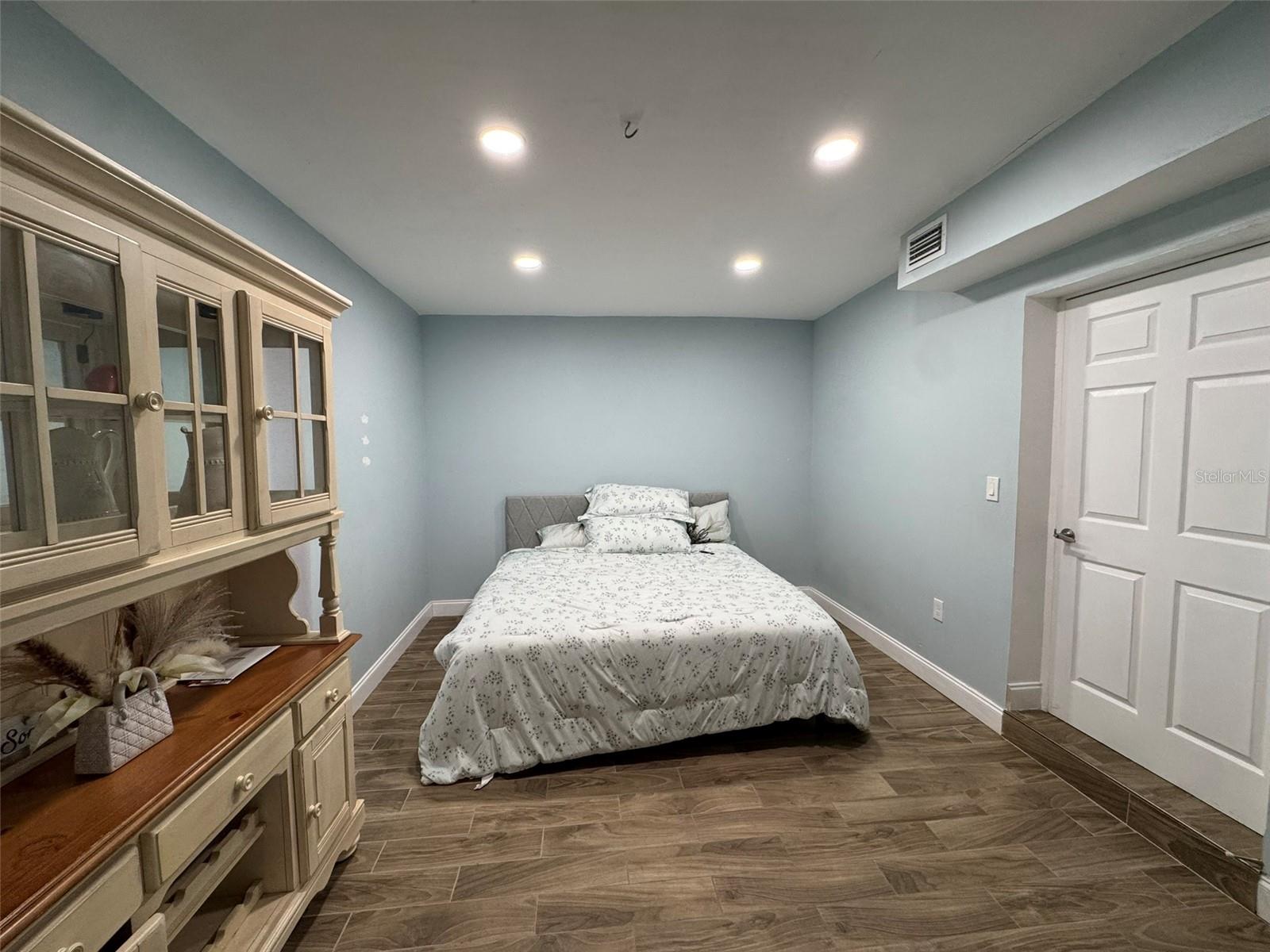 Image 4 of 26 For 7050 48th Street N