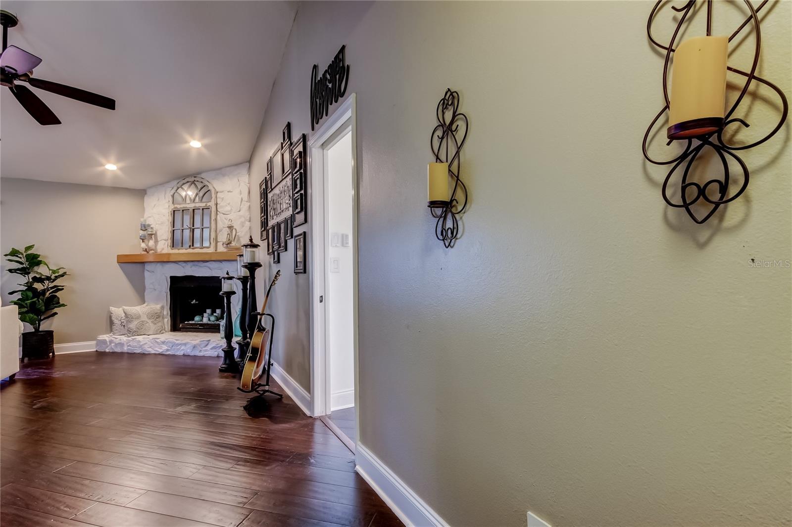 Image 3 of 82 For 2651 Concorde Court