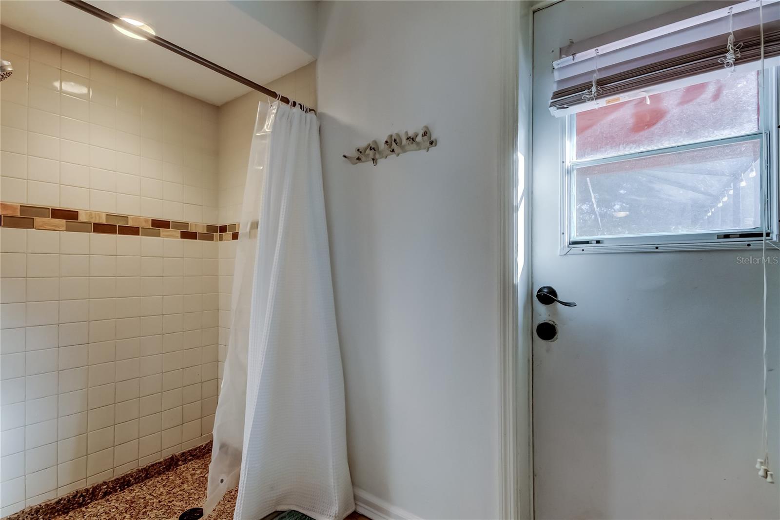 Image 36 of 82 For 2651 Concorde Court