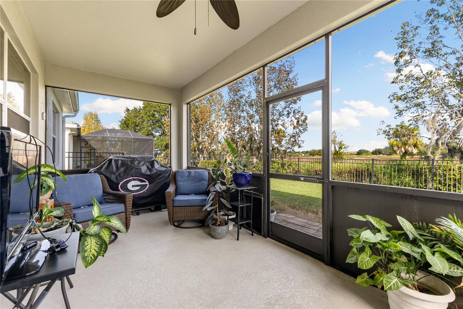 Image 16 of 25 For 4247 70th Street Circle E