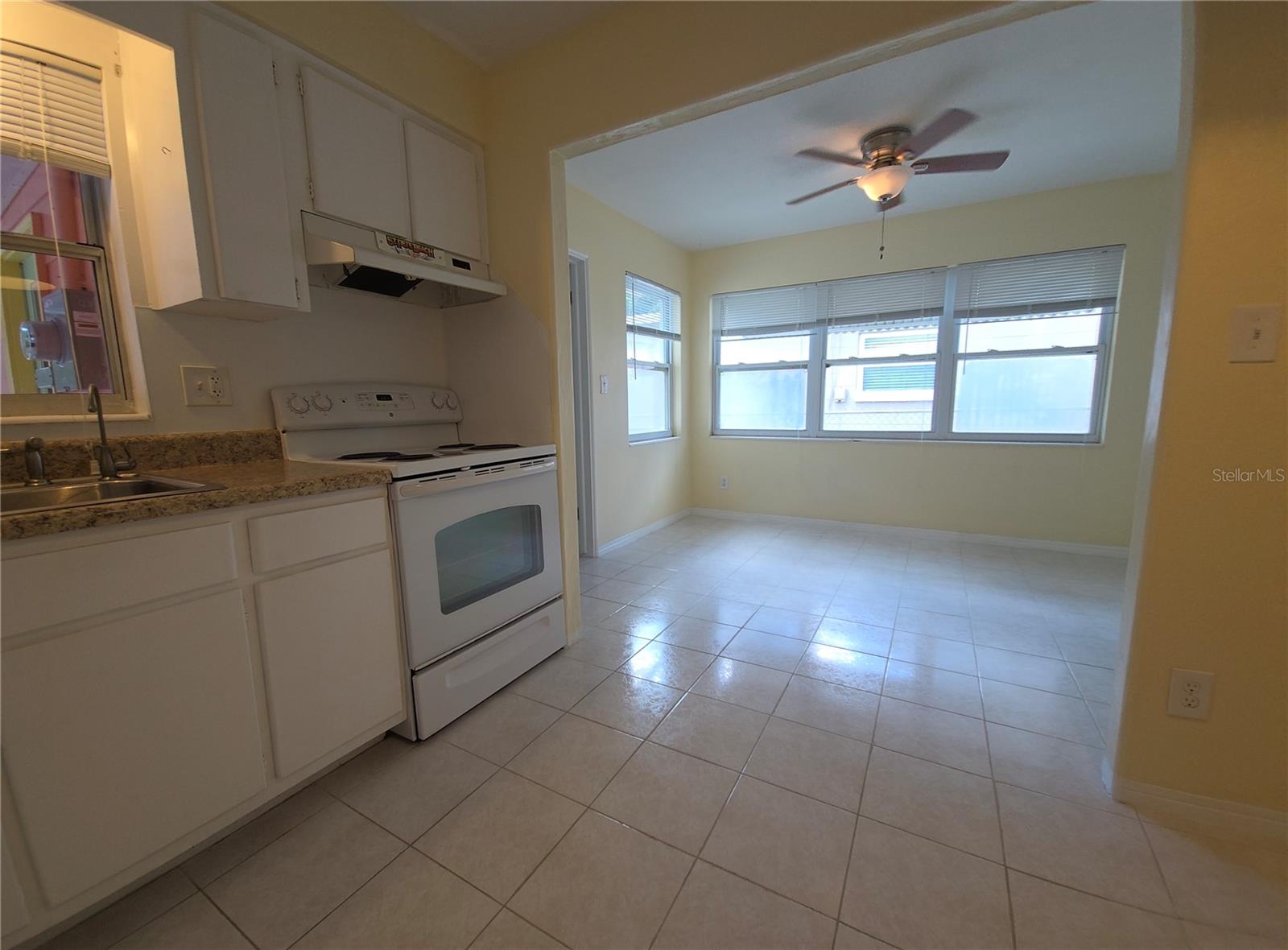 Image 7 of 13 For 6220 5th Avenue S