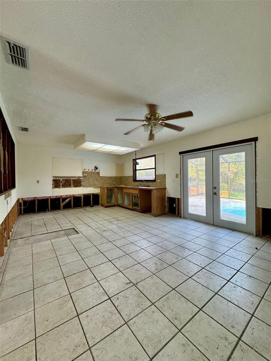 Image 12 of 13 For 6165 Cedarbrook Drive N