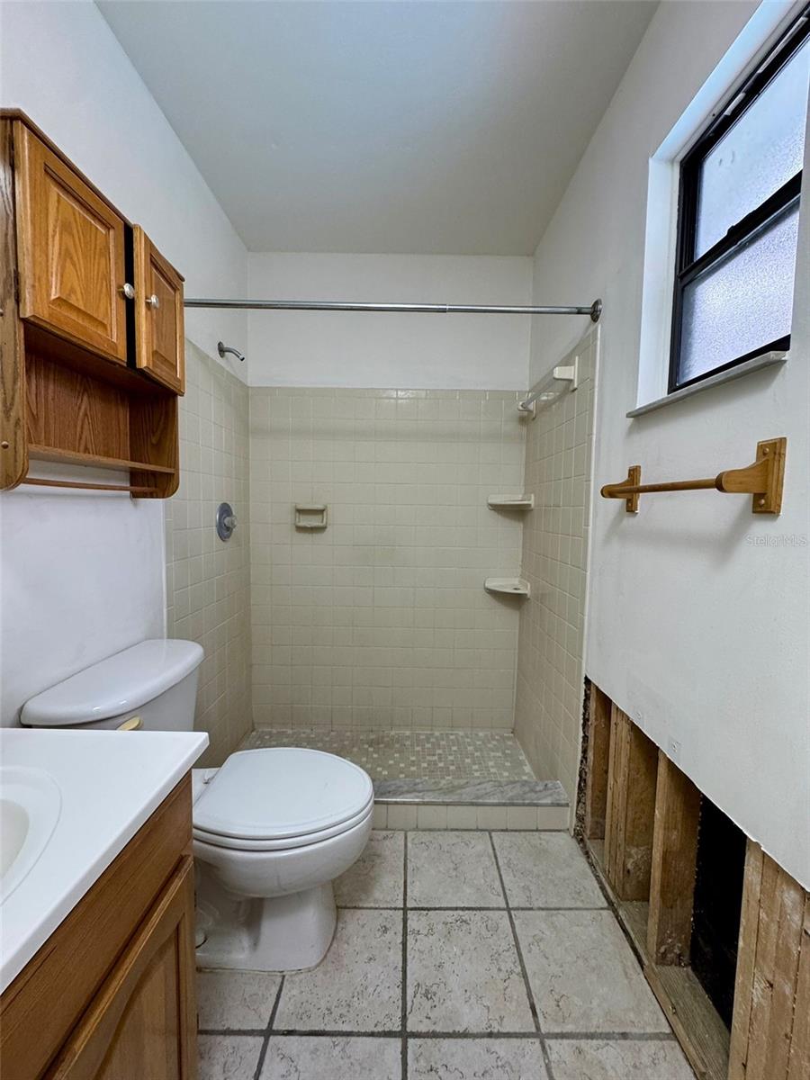 Image 6 of 13 For 6165 Cedarbrook Drive N