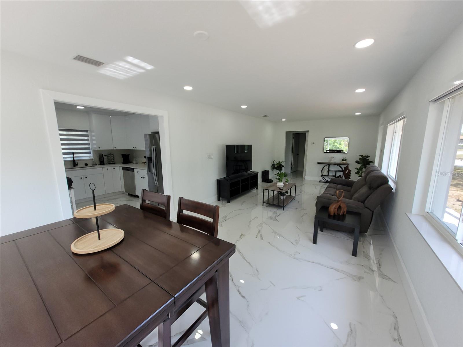 Image 8 of 24 For 105 Forest Park Avenue