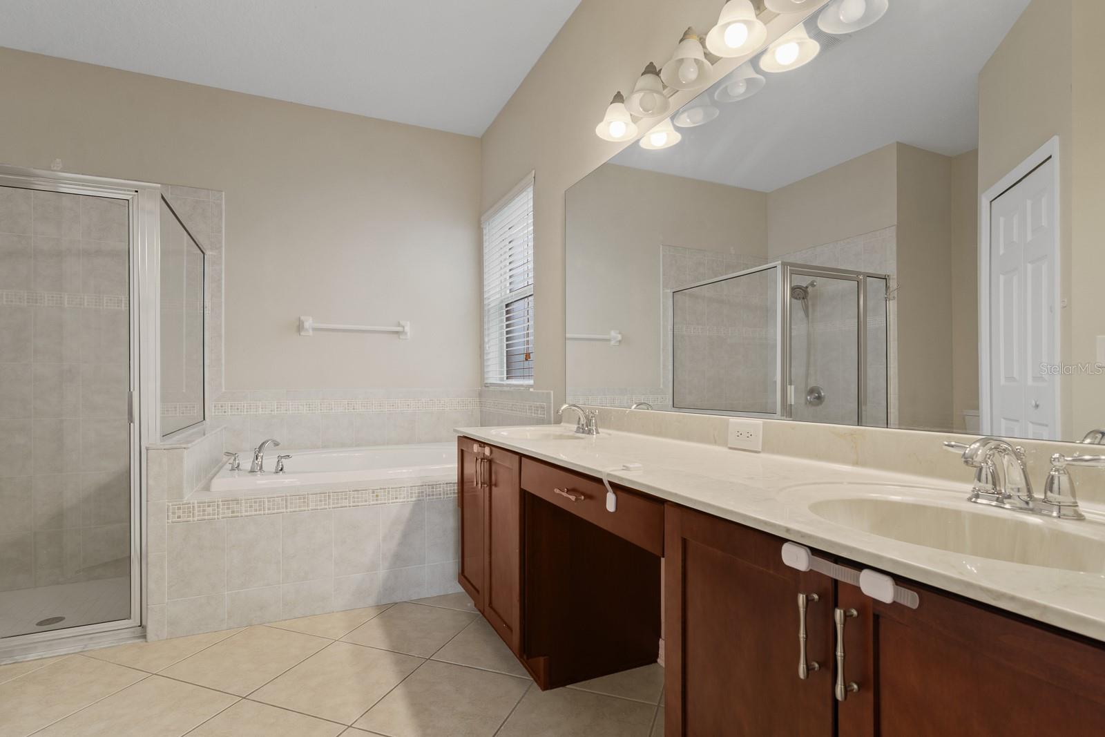 Image 20 of 40 For 3014 Downan Point Drive