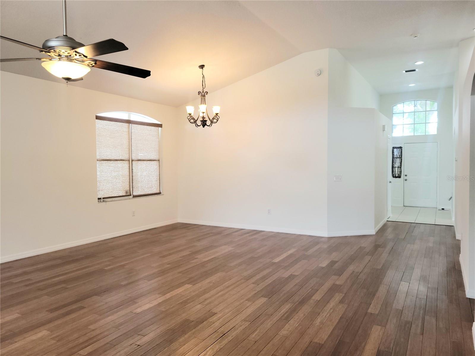 Image 20 of 40 For 2011 Cattleman Drive