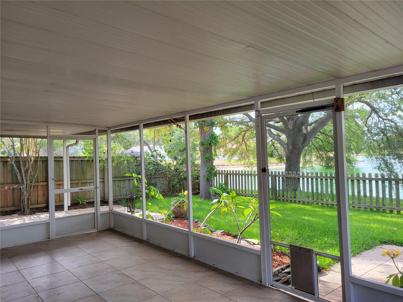 Image 37 of 40 For 2011 Cattleman Drive