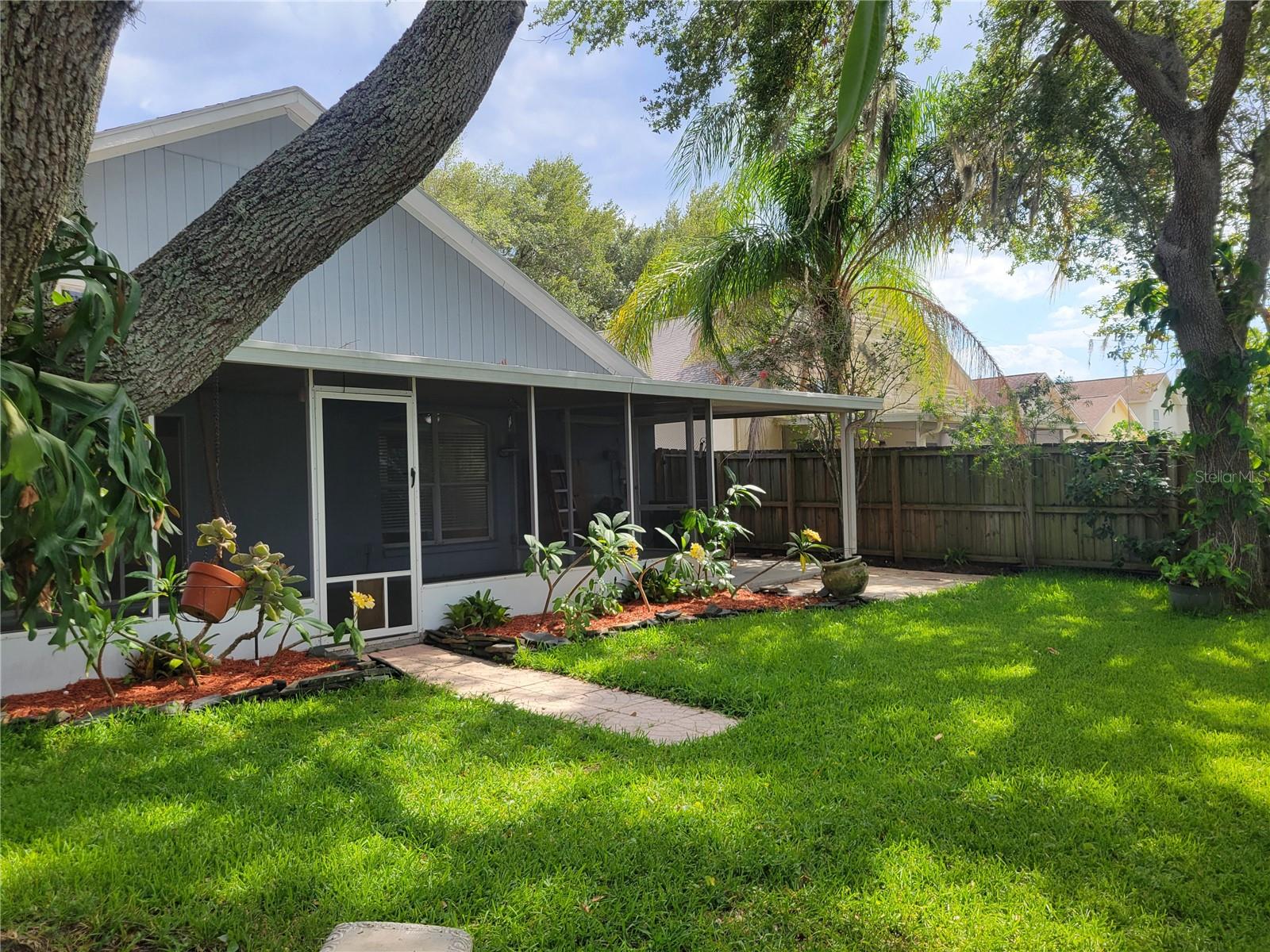 Image 4 of 40 For 2011 Cattleman Drive