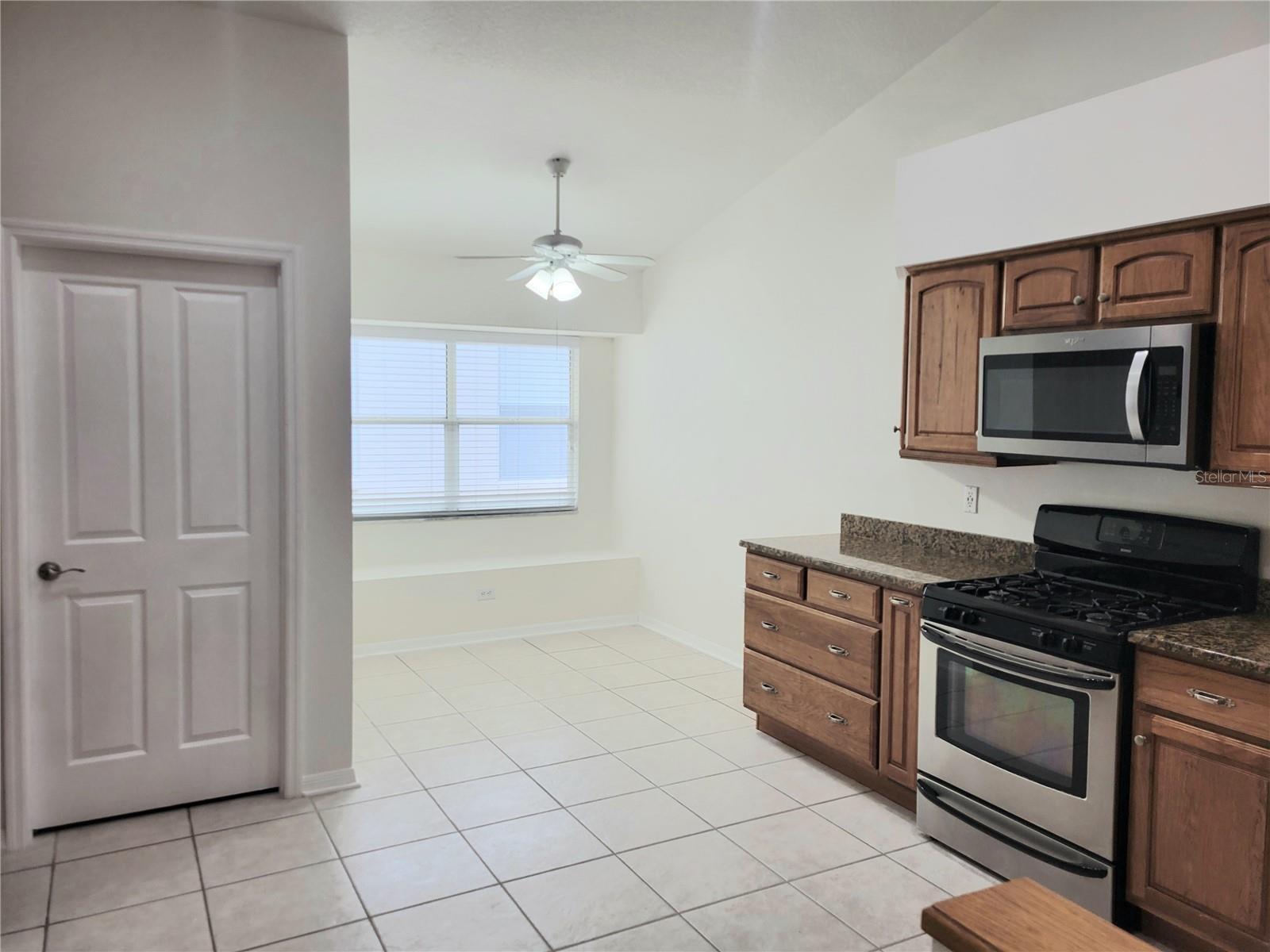 Image 7 of 40 For 2011 Cattleman Drive