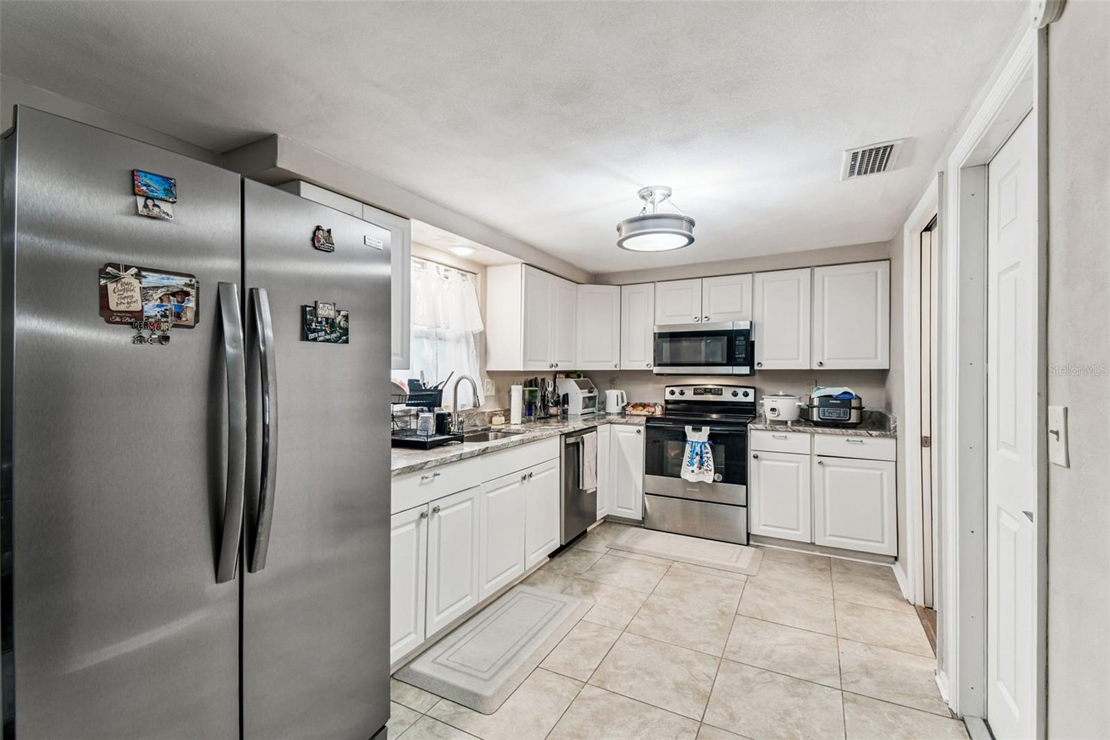 Image 13 of 68 For 7810 Birchwood Dr