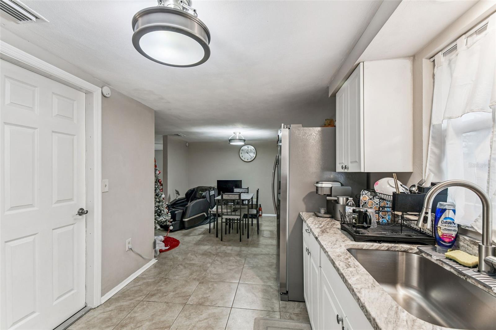 Image 19 of 68 For 7810 Birchwood Dr