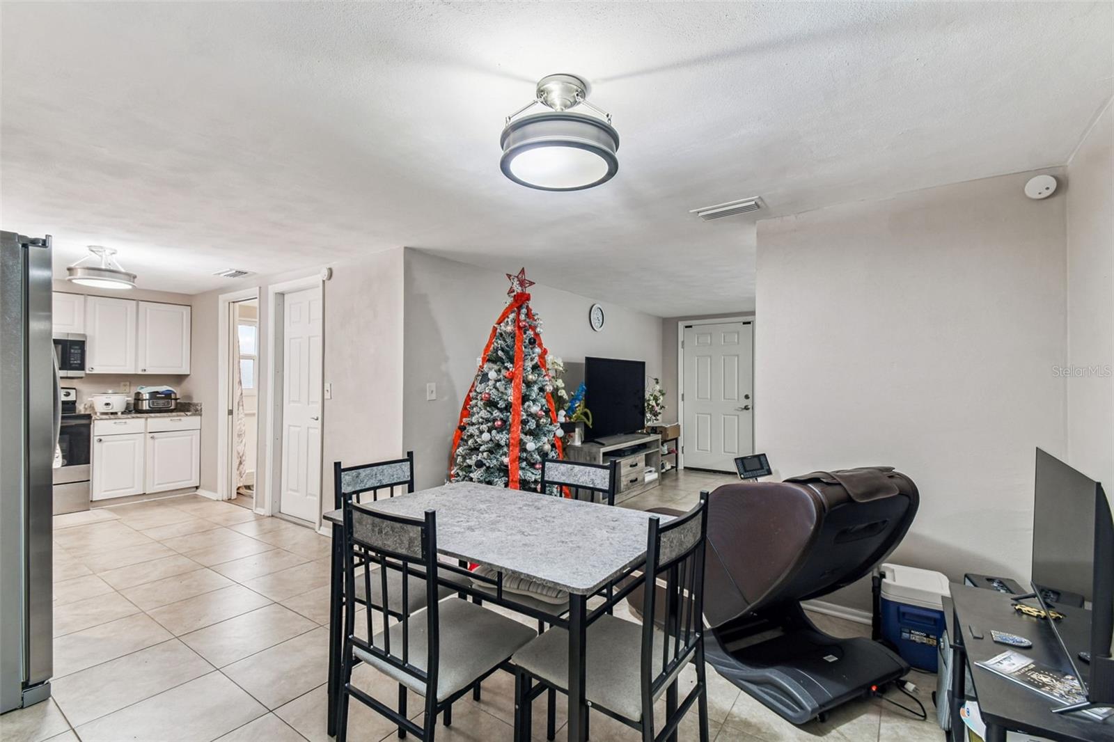 Image 23 of 68 For 7810 Birchwood Dr