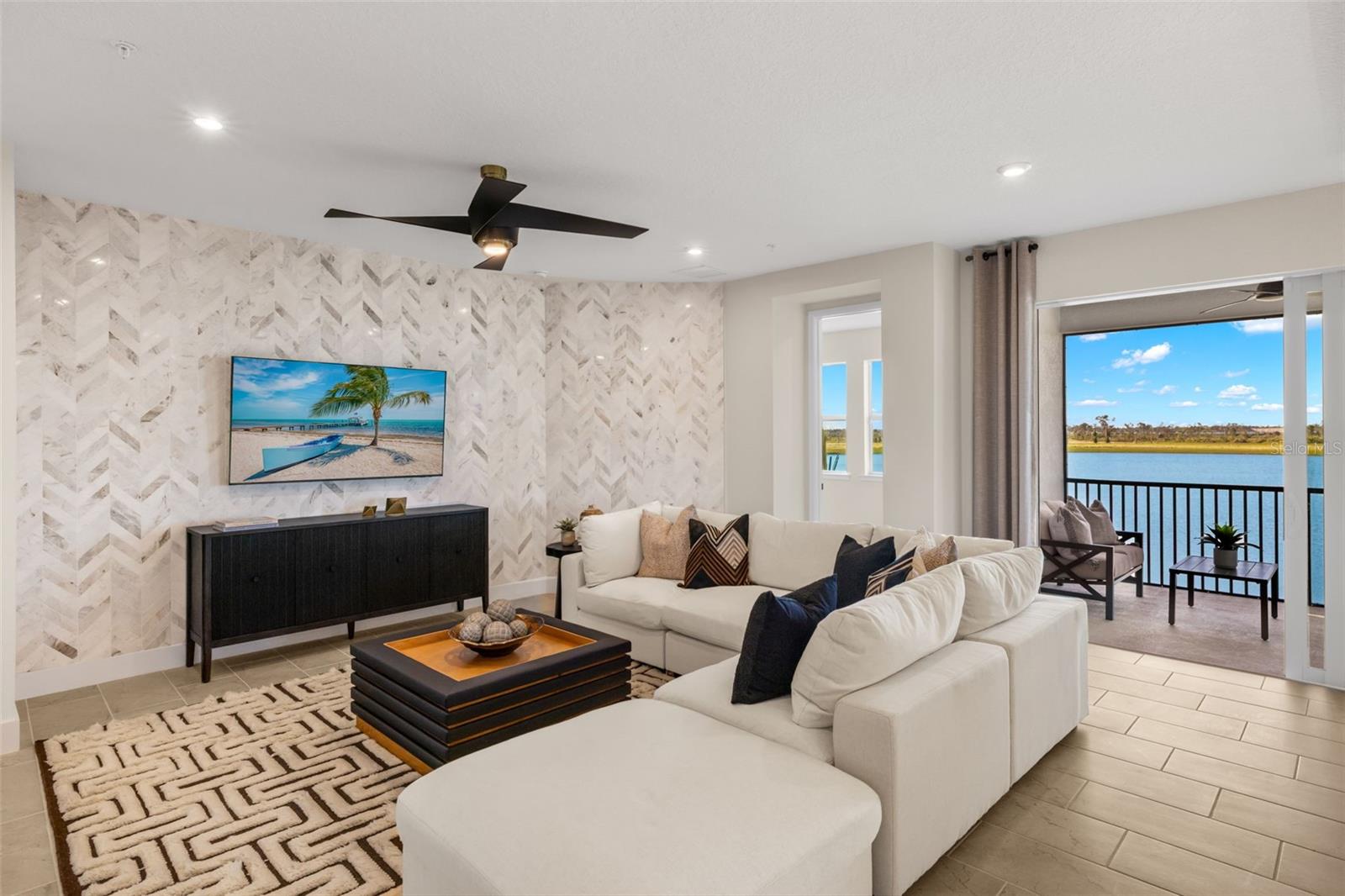 Image 10 of 42 For 12785 Jade Empress Loop 202