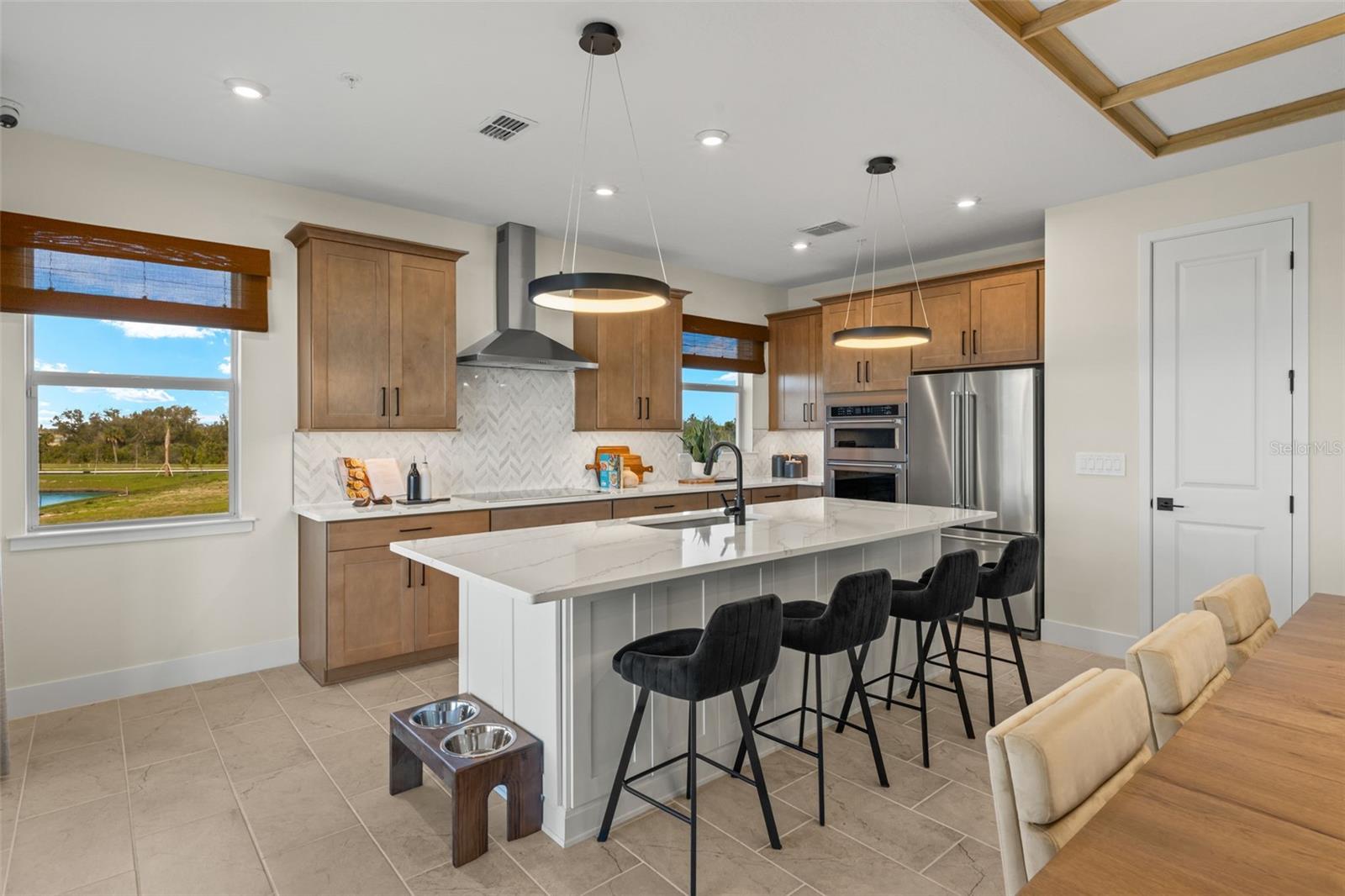 Image 15 of 42 For 12785 Jade Empress Loop 202