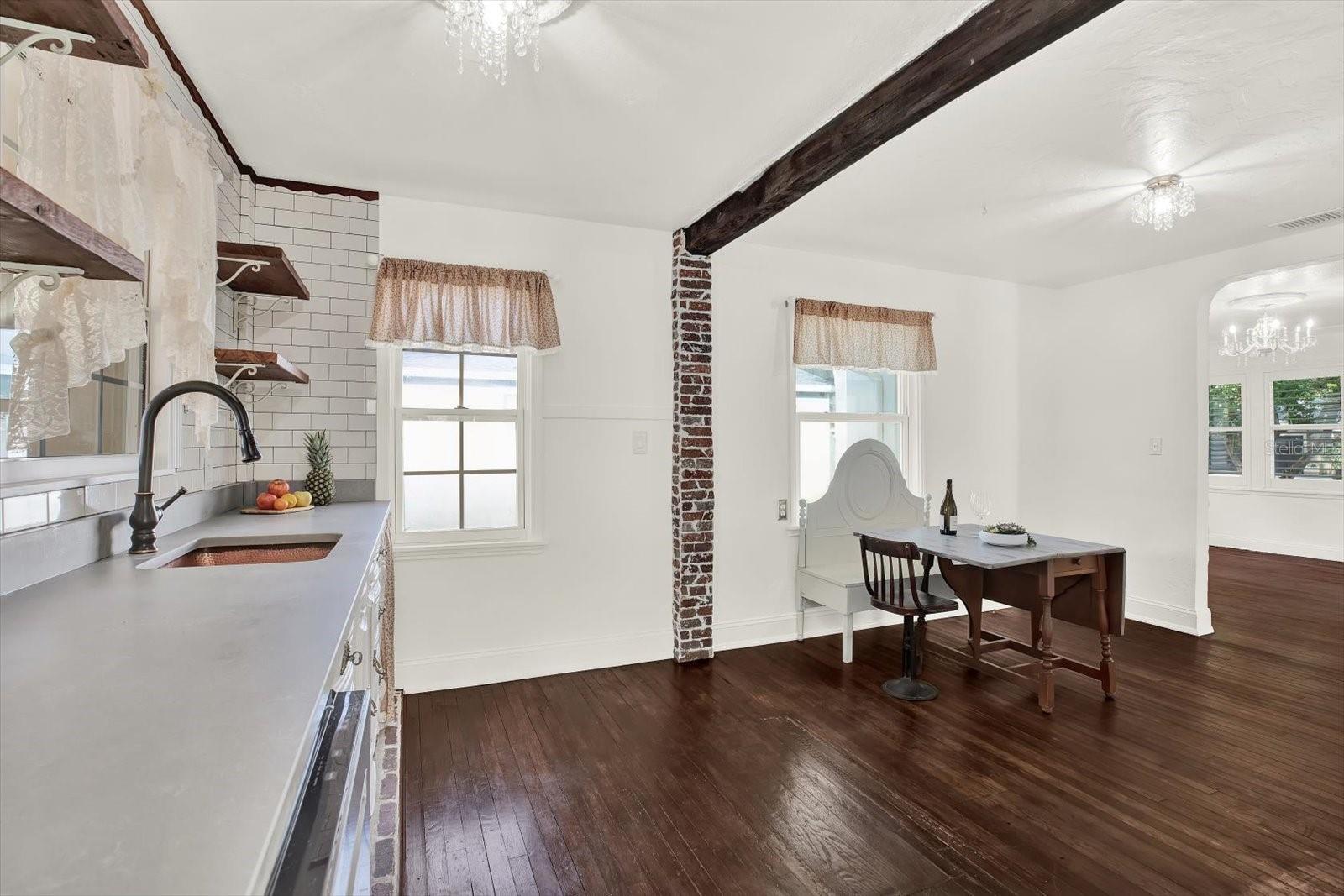 Image 12 of 37 For 734 37th Avenue N