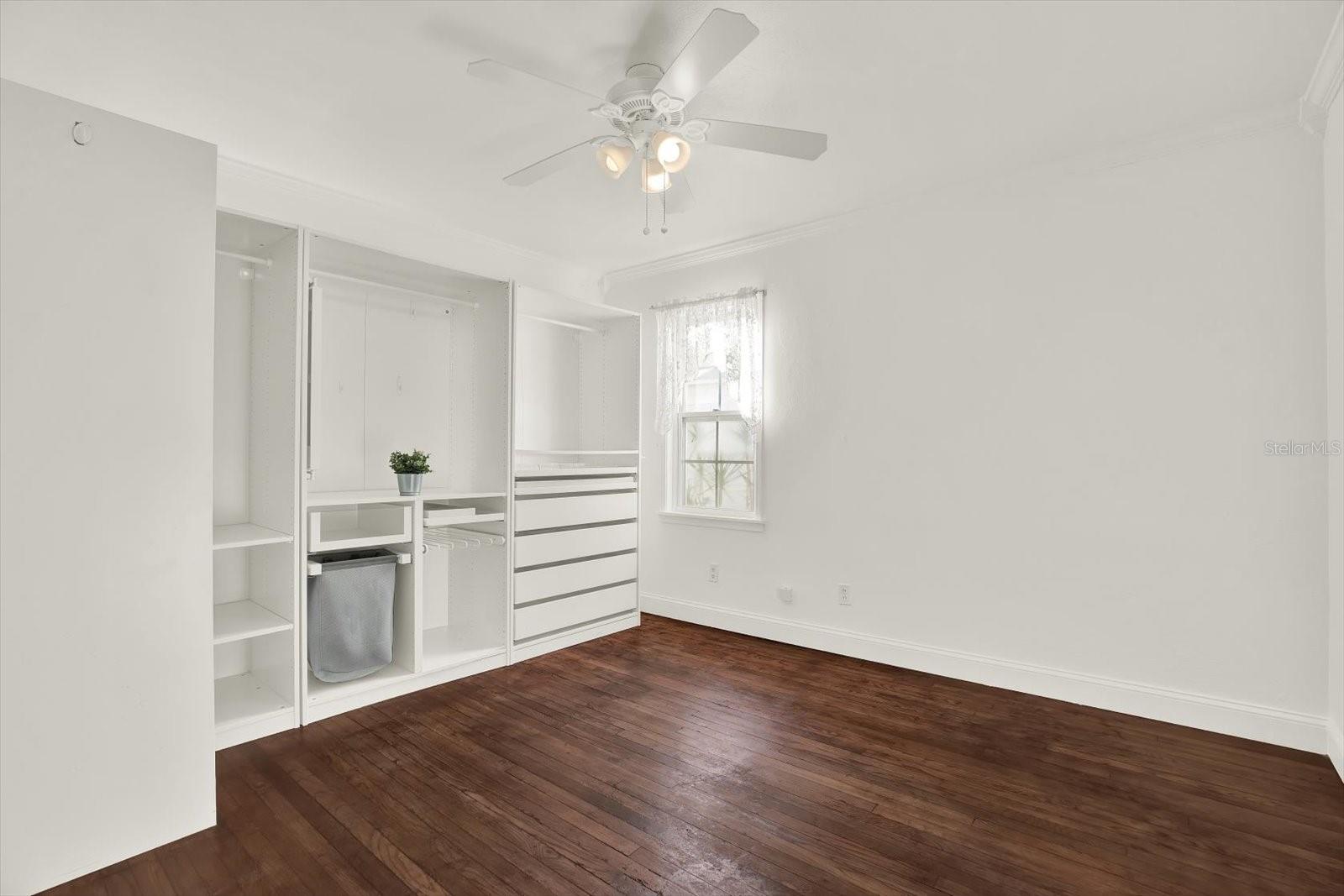 Image 18 of 37 For 734 37th Avenue N