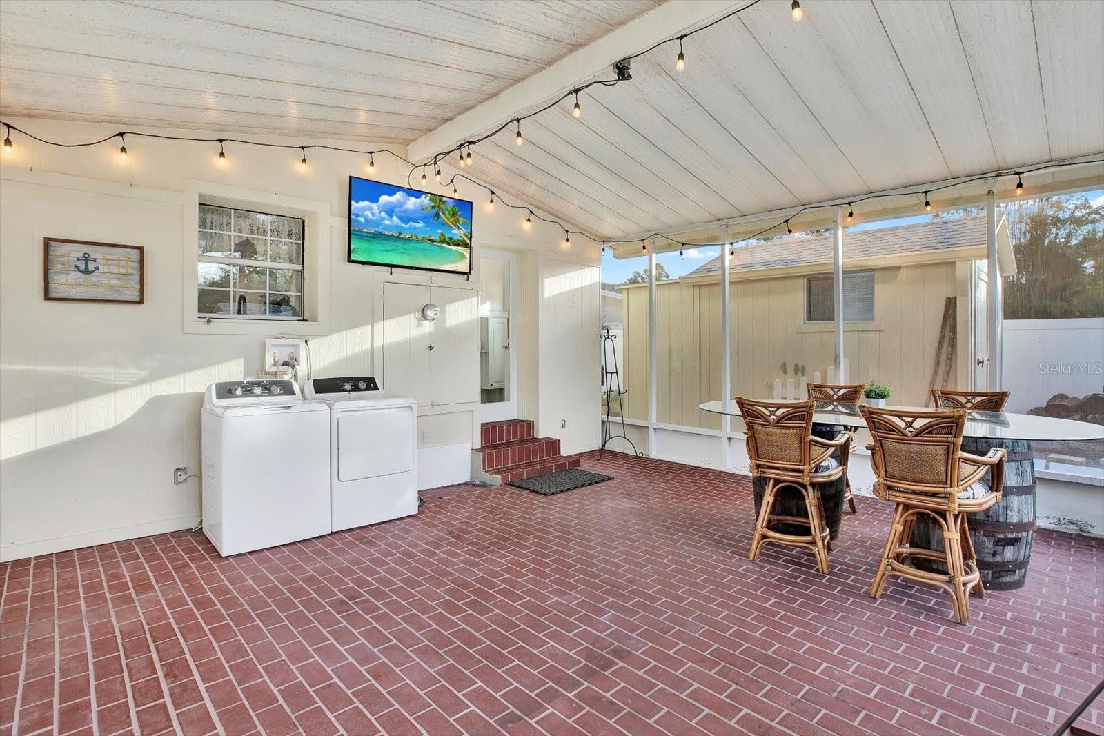 Image 24 of 37 For 734 37th Avenue N