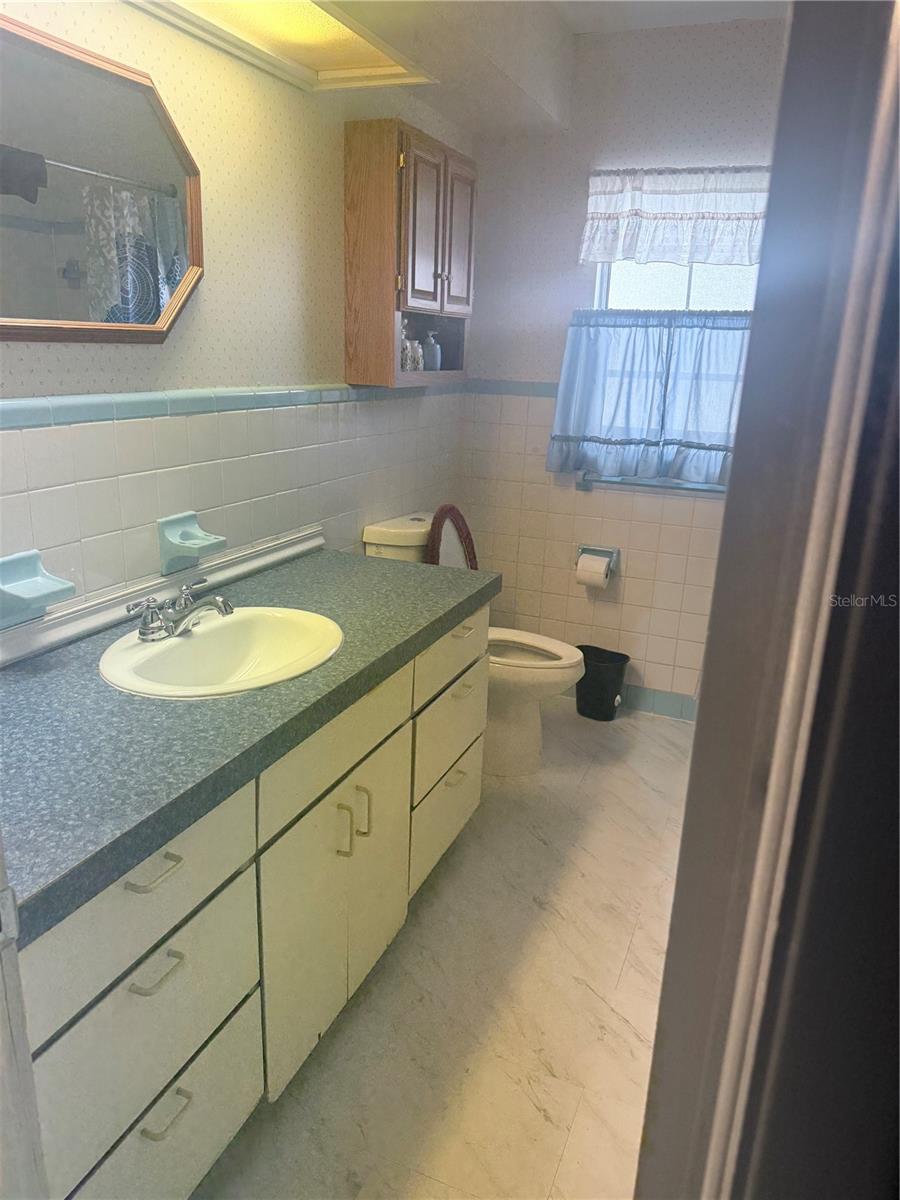 Image 36 of 39 For 115 Morrow Circle