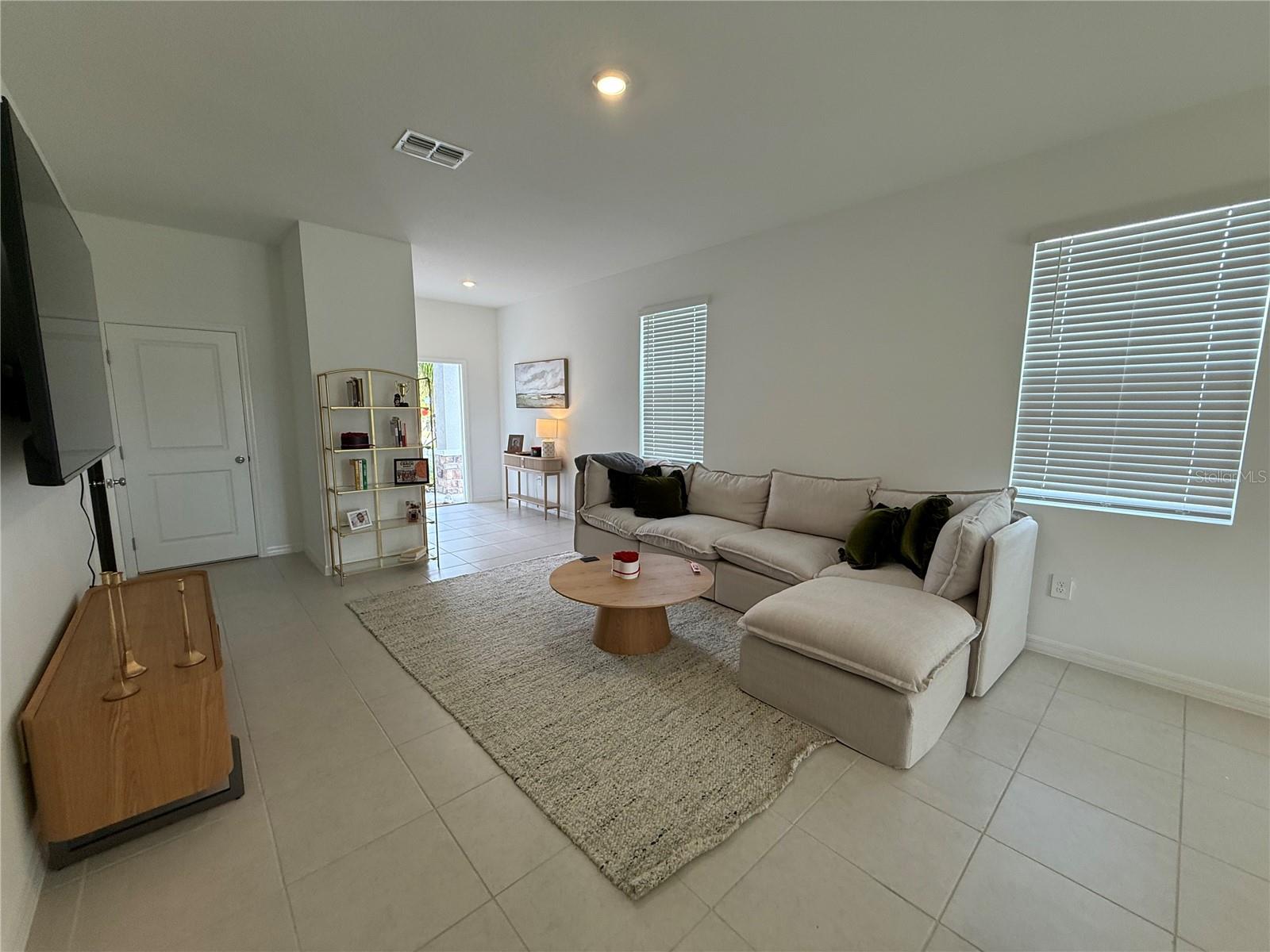 Image 10 of 26 For 2691 Buttercup Lucine Lane