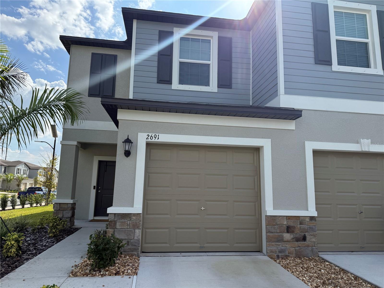 Image 3 of 26 For 2691 Buttercup Lucine Lane