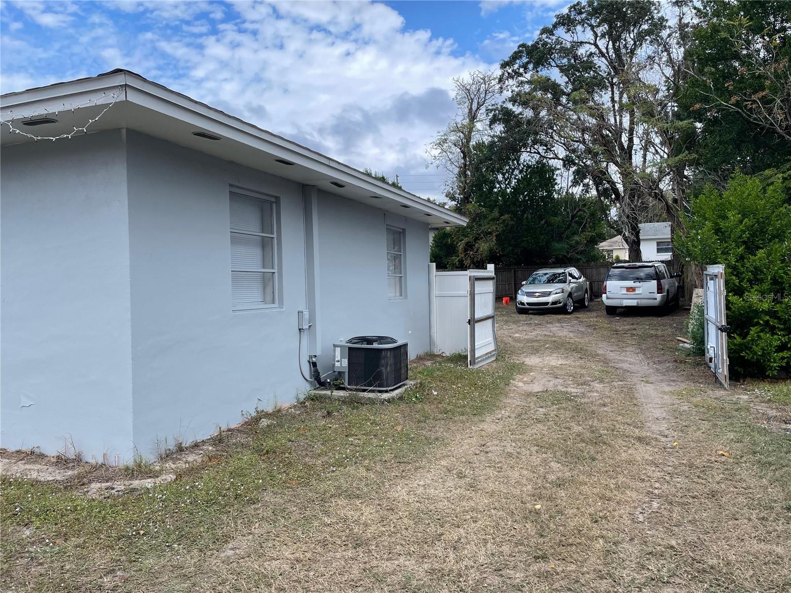 Image 5 of 9 For 6415 Spring Hill Drive