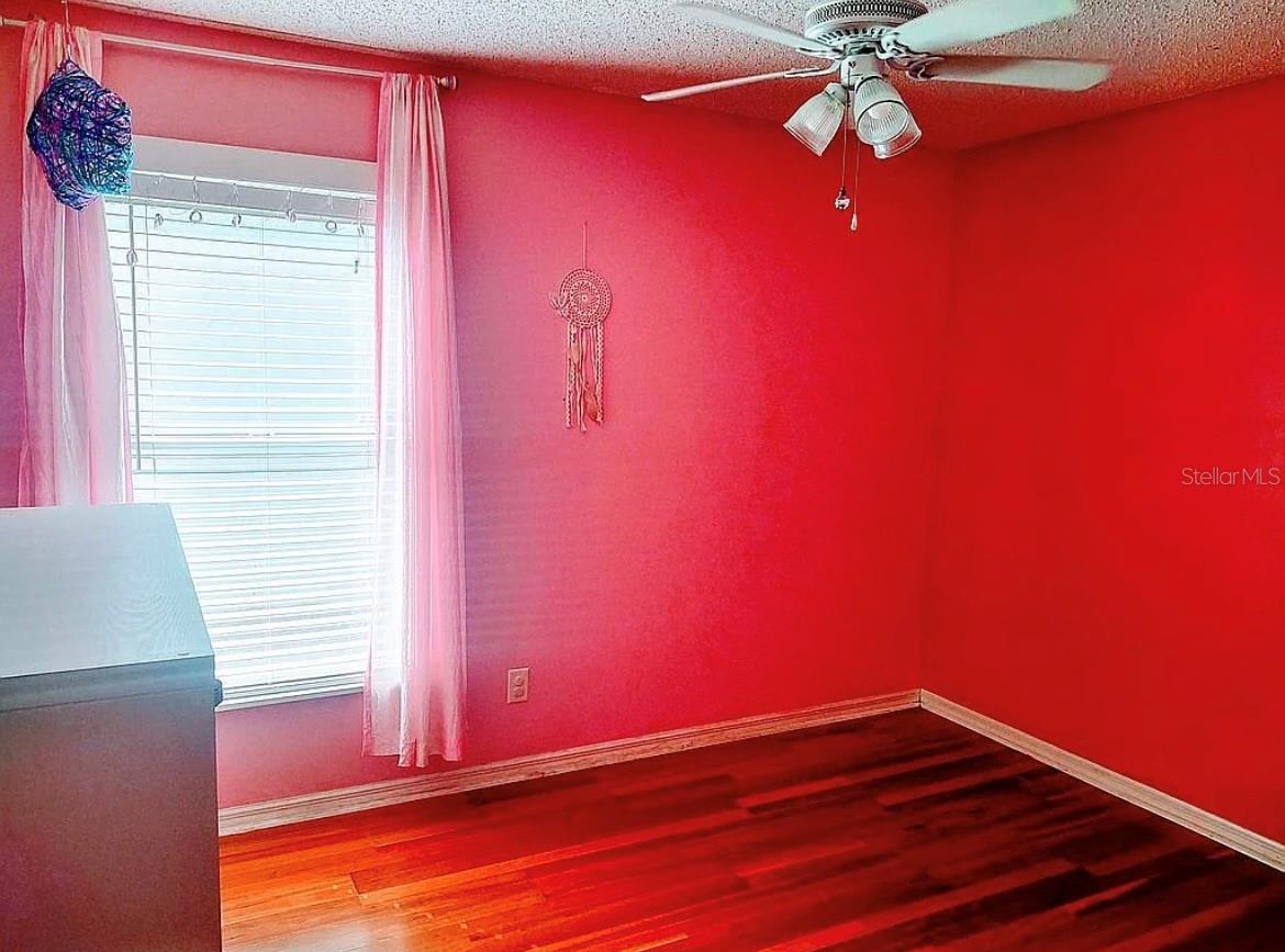 Listing photo id 9 for 755 Cape Cod Circle