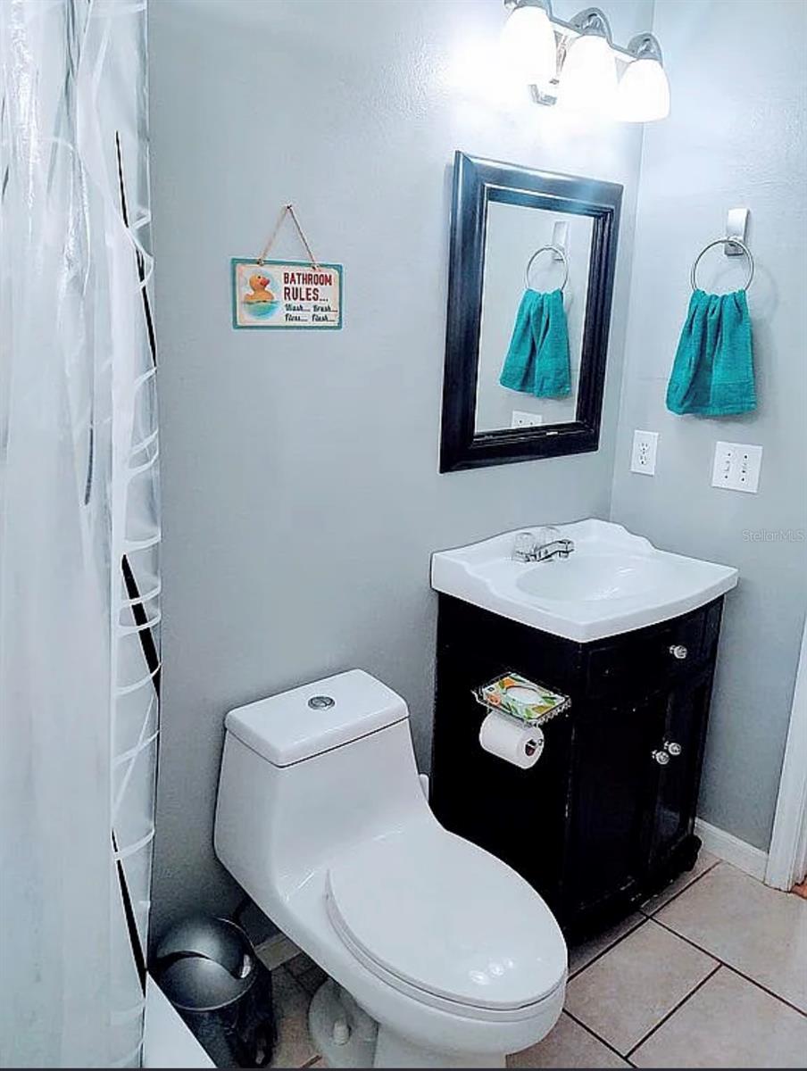 Listing photo id 14 for 755 Cape Cod Circle