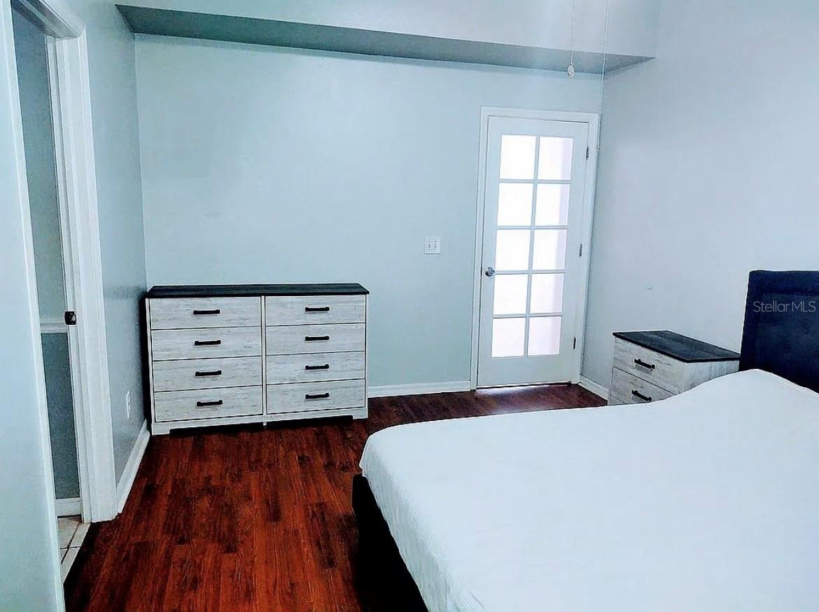 Listing photo id 6 for 755 Cape Cod Circle