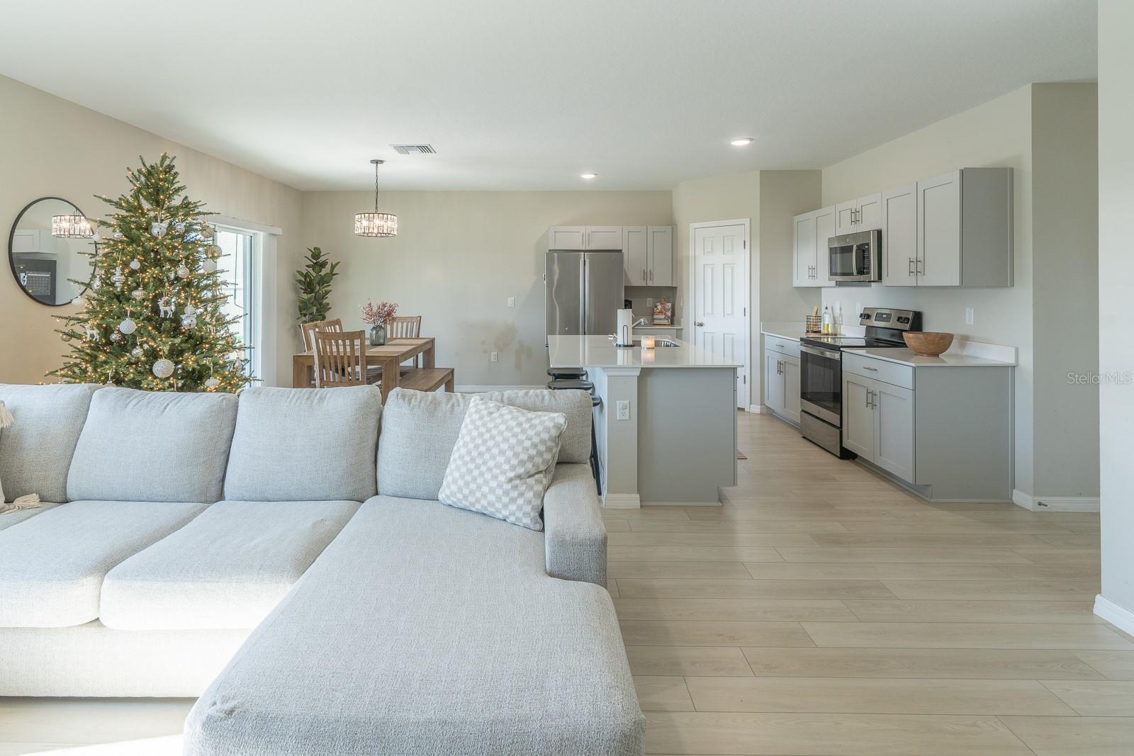 Image 9 of 84 For 34284 Verbena Street