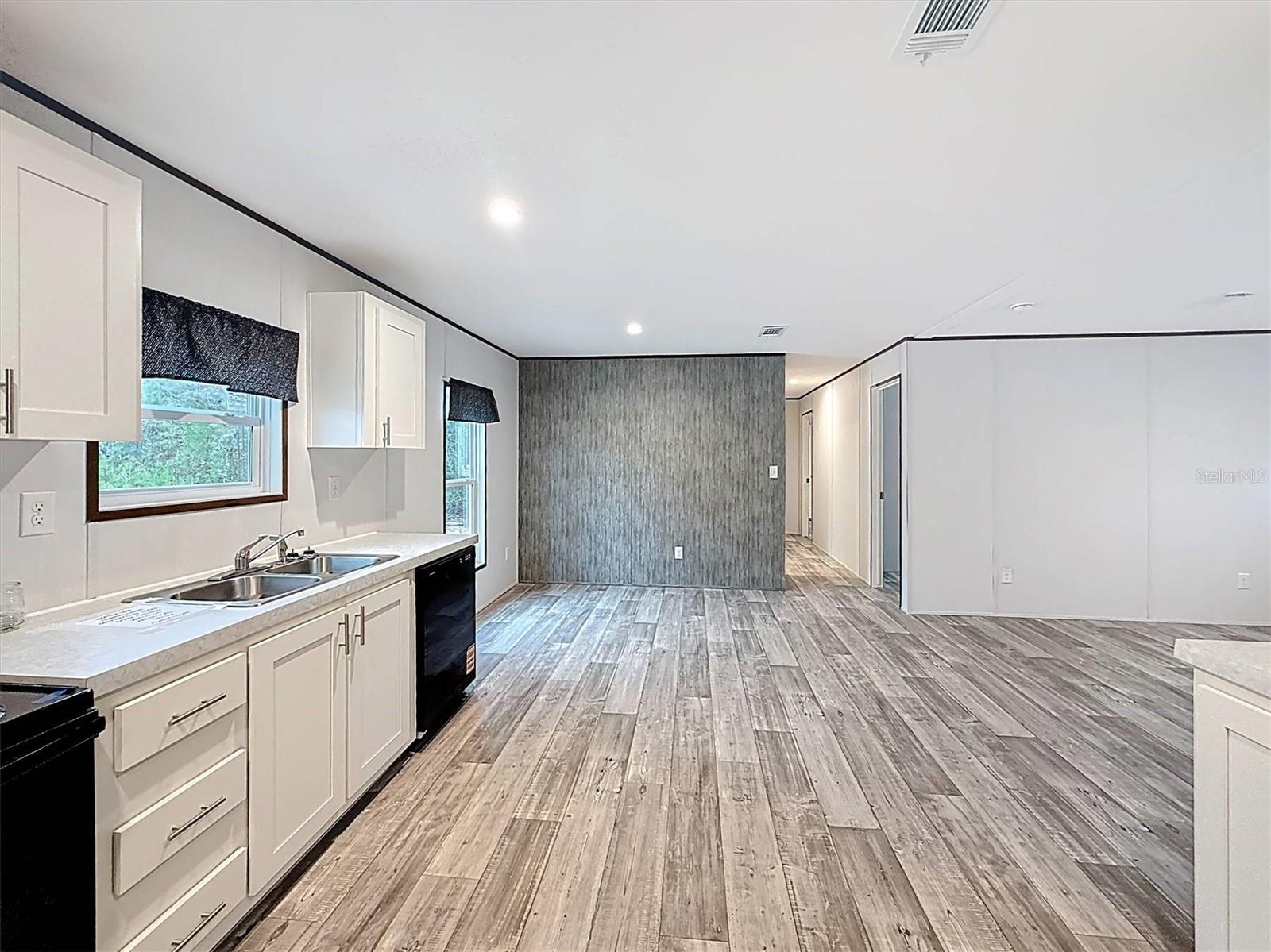 Image 14 of 44 For 151 Galilee Drive