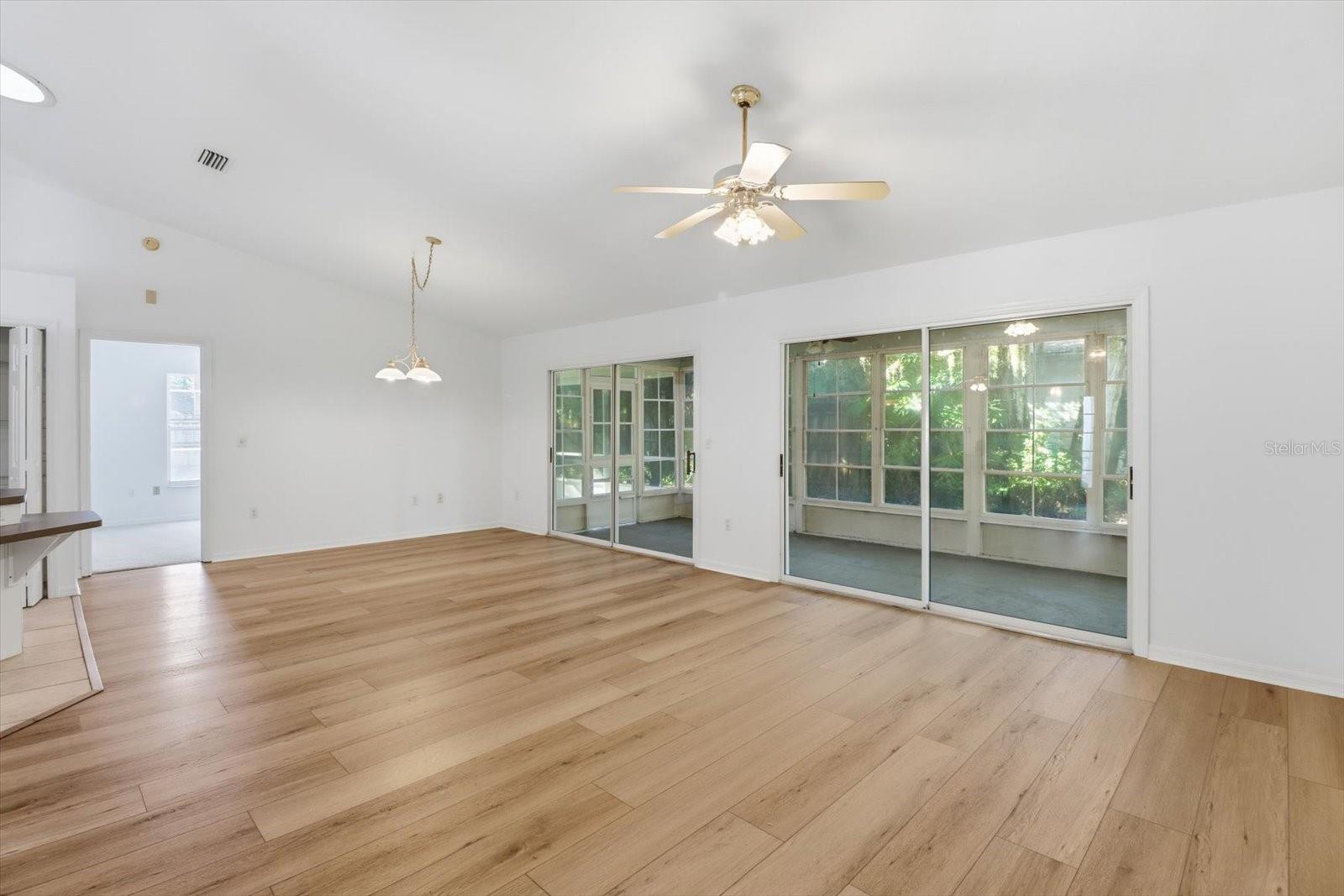 Image 10 of 48 For 35003 Silver Oak Drive